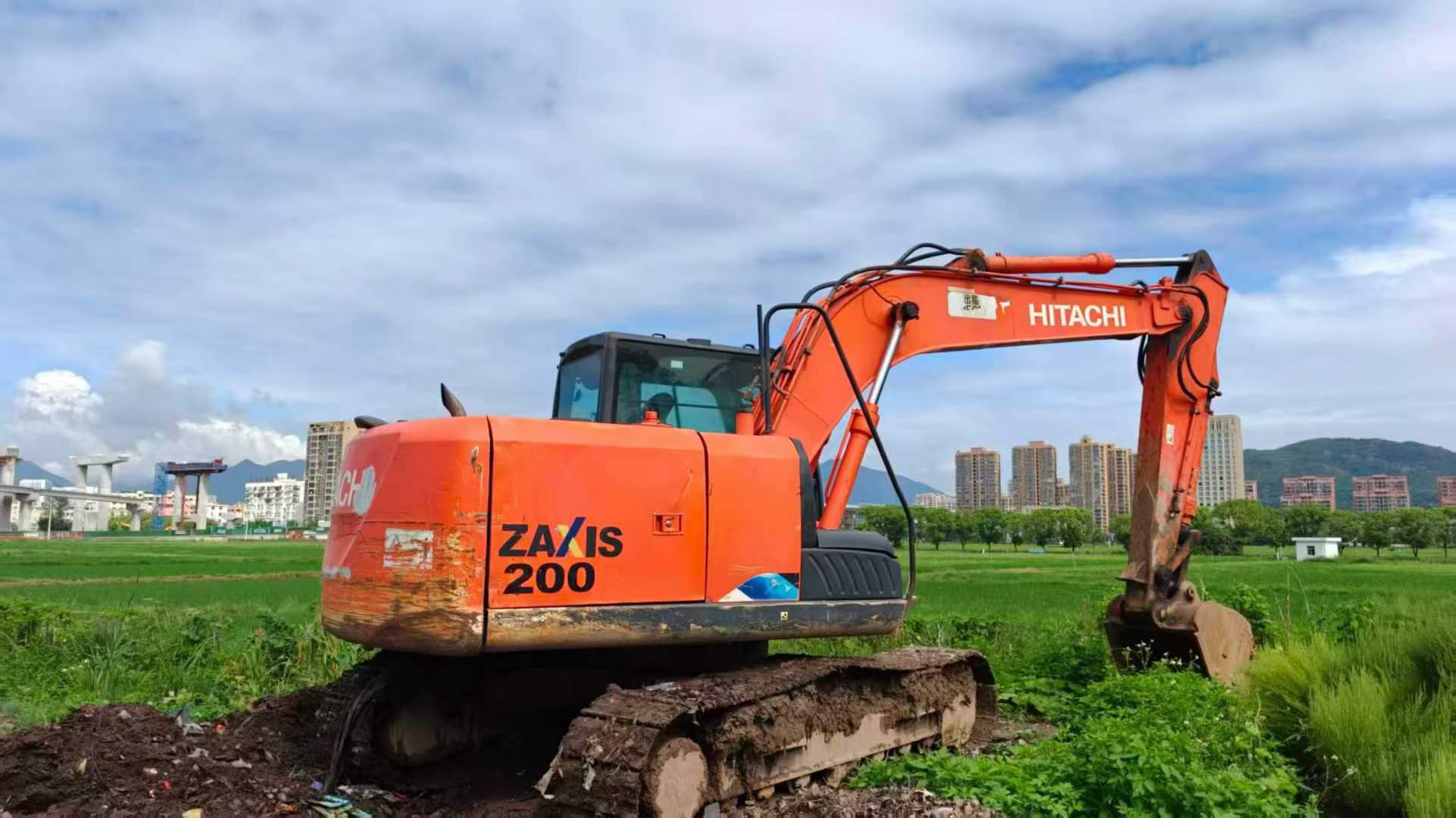 Buy Hitachi ZX130-5A Used Excavator / 2