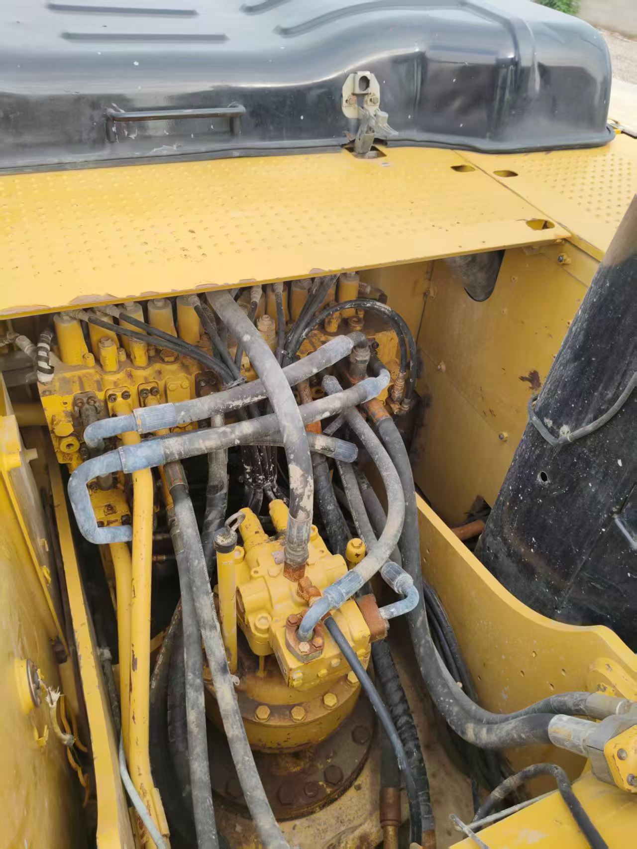 Buy Caterpillar 320D Used Excavator / 4 Buy Caterpillar 320D Used Excavator / 4