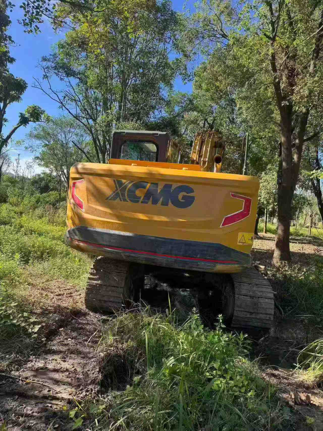Buy XCMG XE135B Used Excavator / 2