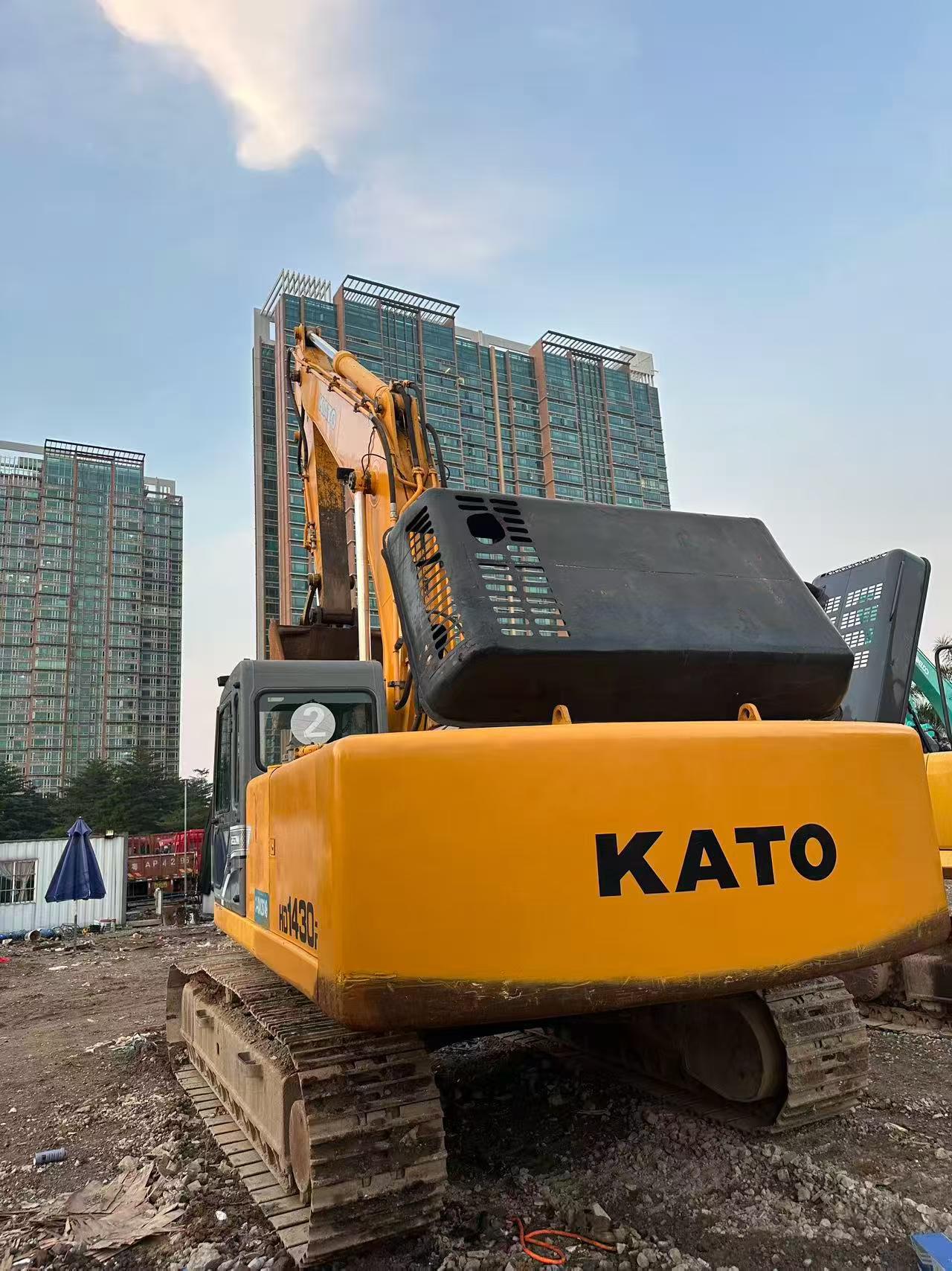 Buy Kato HD1430R Used Excavator / 1