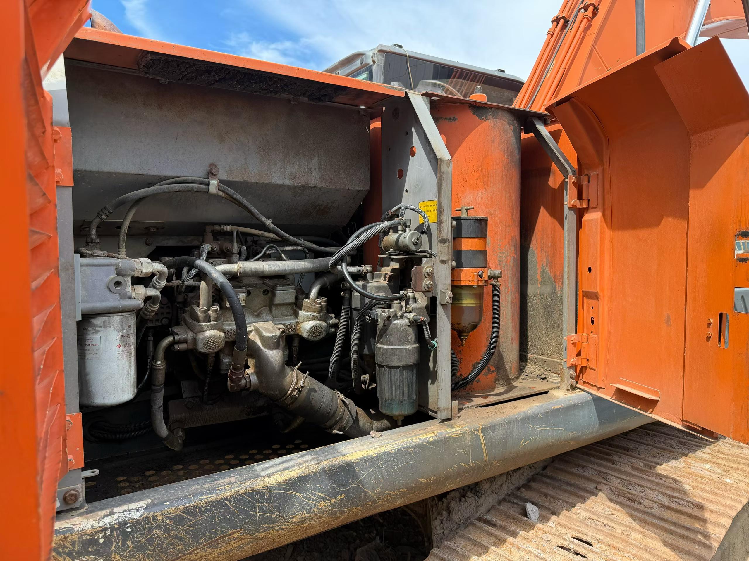 Buy Hitachi EX200-3 Used Excavator / 7