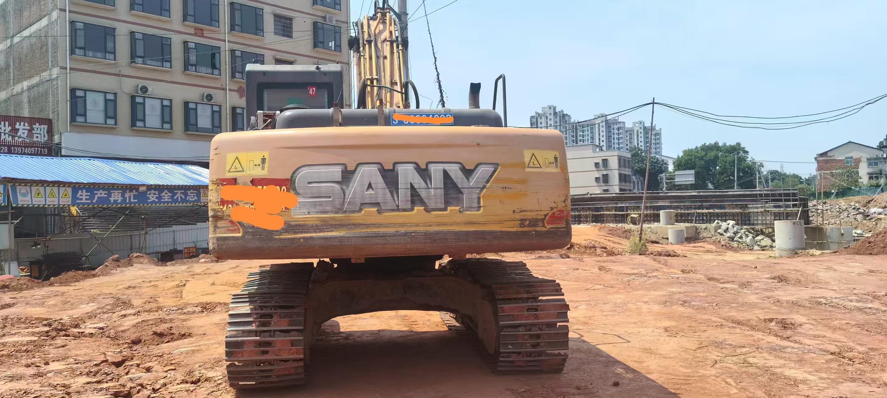 Buy Sany SY215C-8 Used Excavator / 2 Buy Sany SY215C-8 Used Excavator / 2