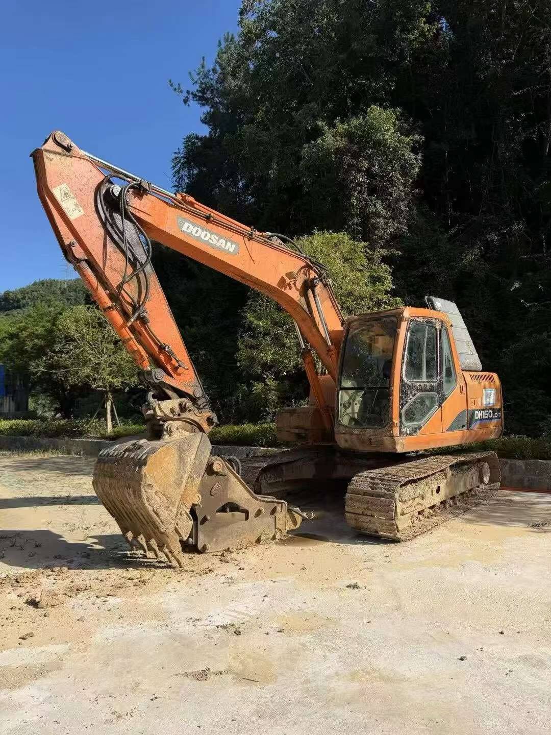 Buy Doosan DH150-7 Used Excavator / 2