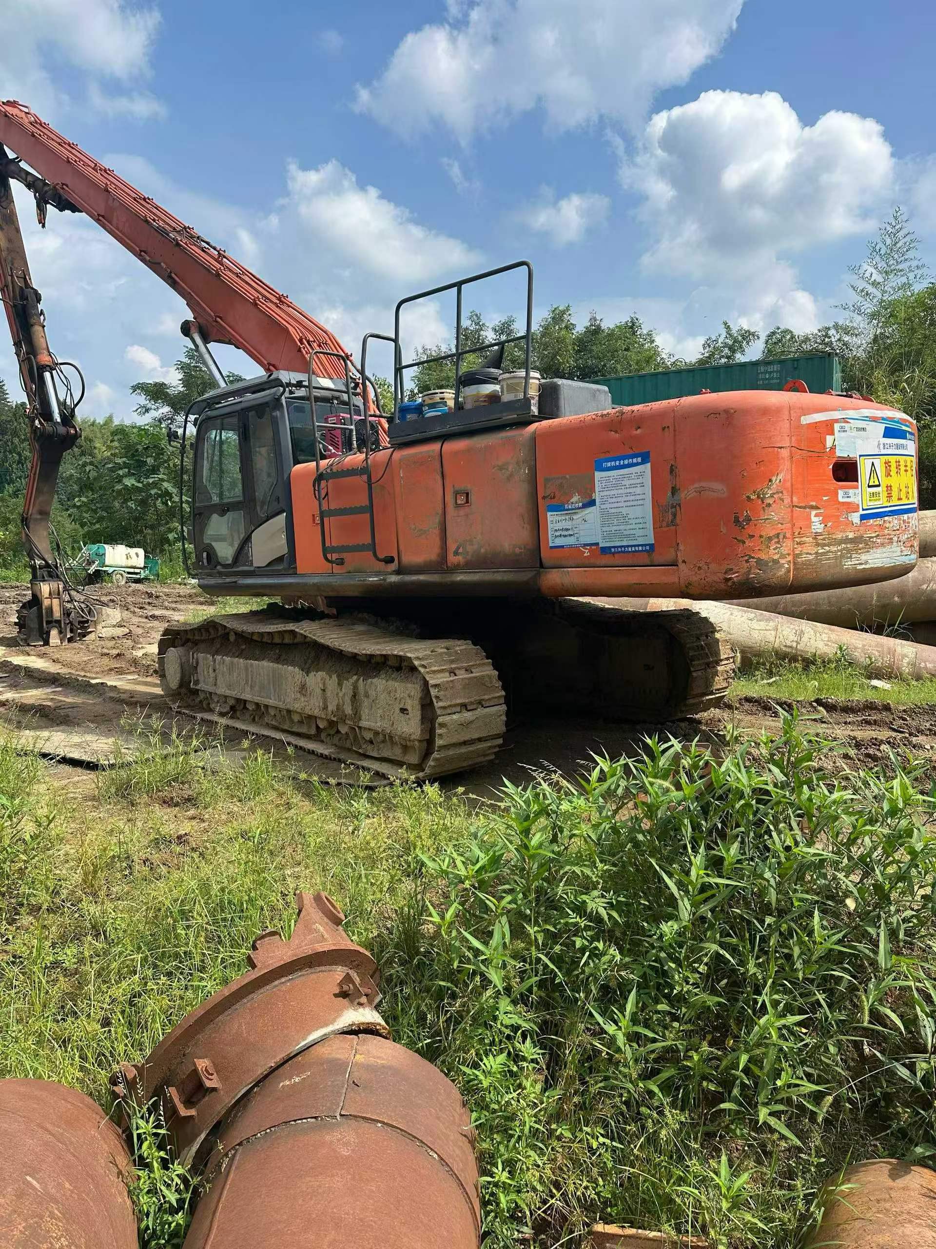 Buy Hitachi ZX470 Used Excavator / 1