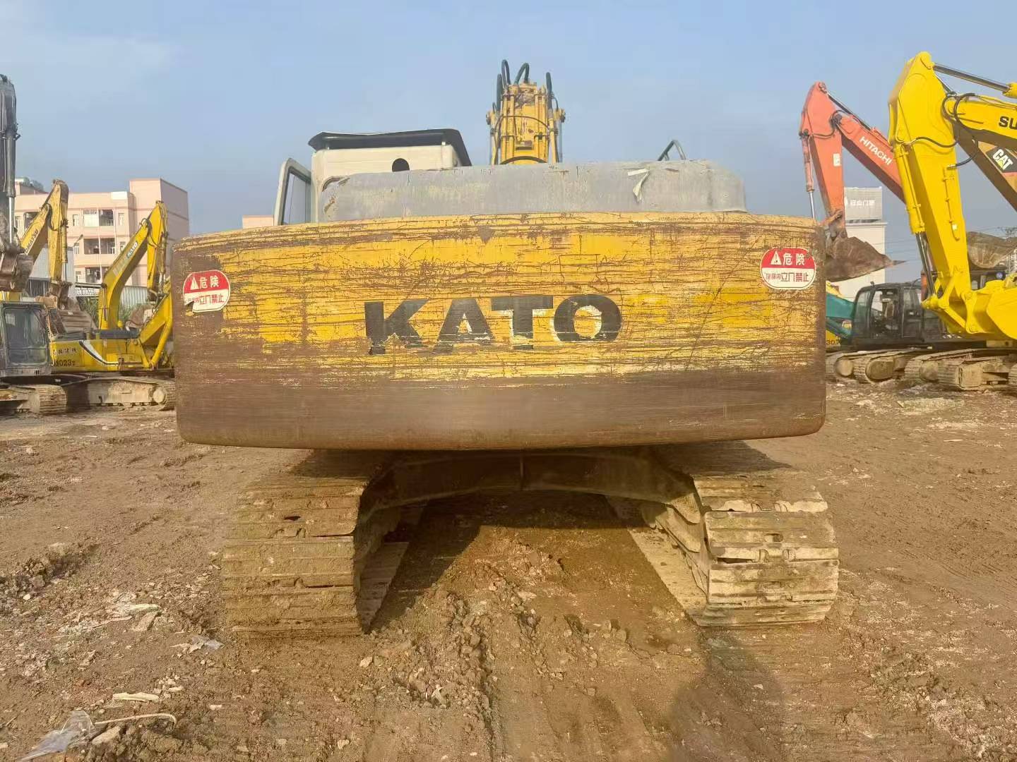 Buy Kato 820-3SP Used Excavator / 3