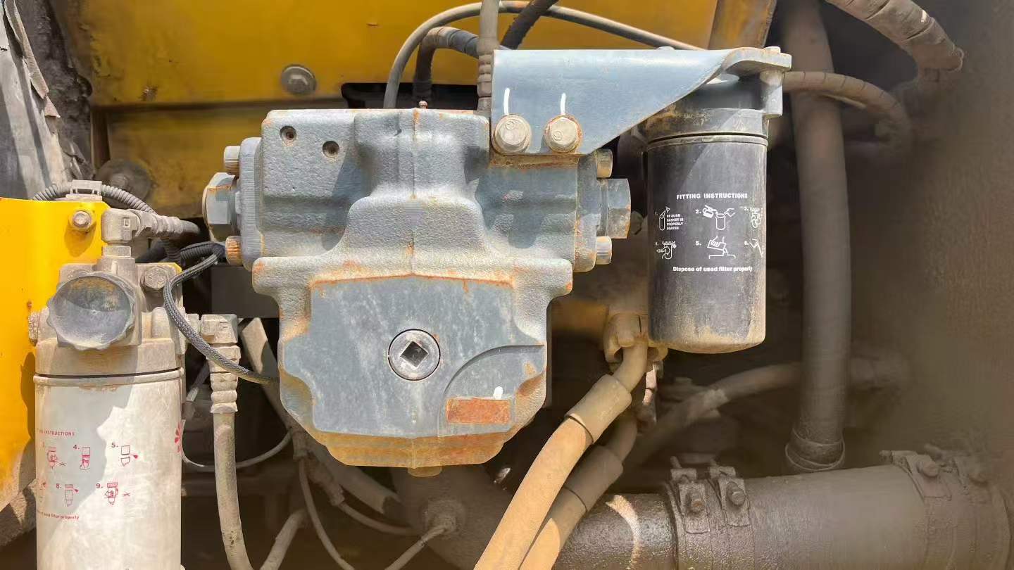 Buy Komatsu PC200-8 Used Excavator / 6