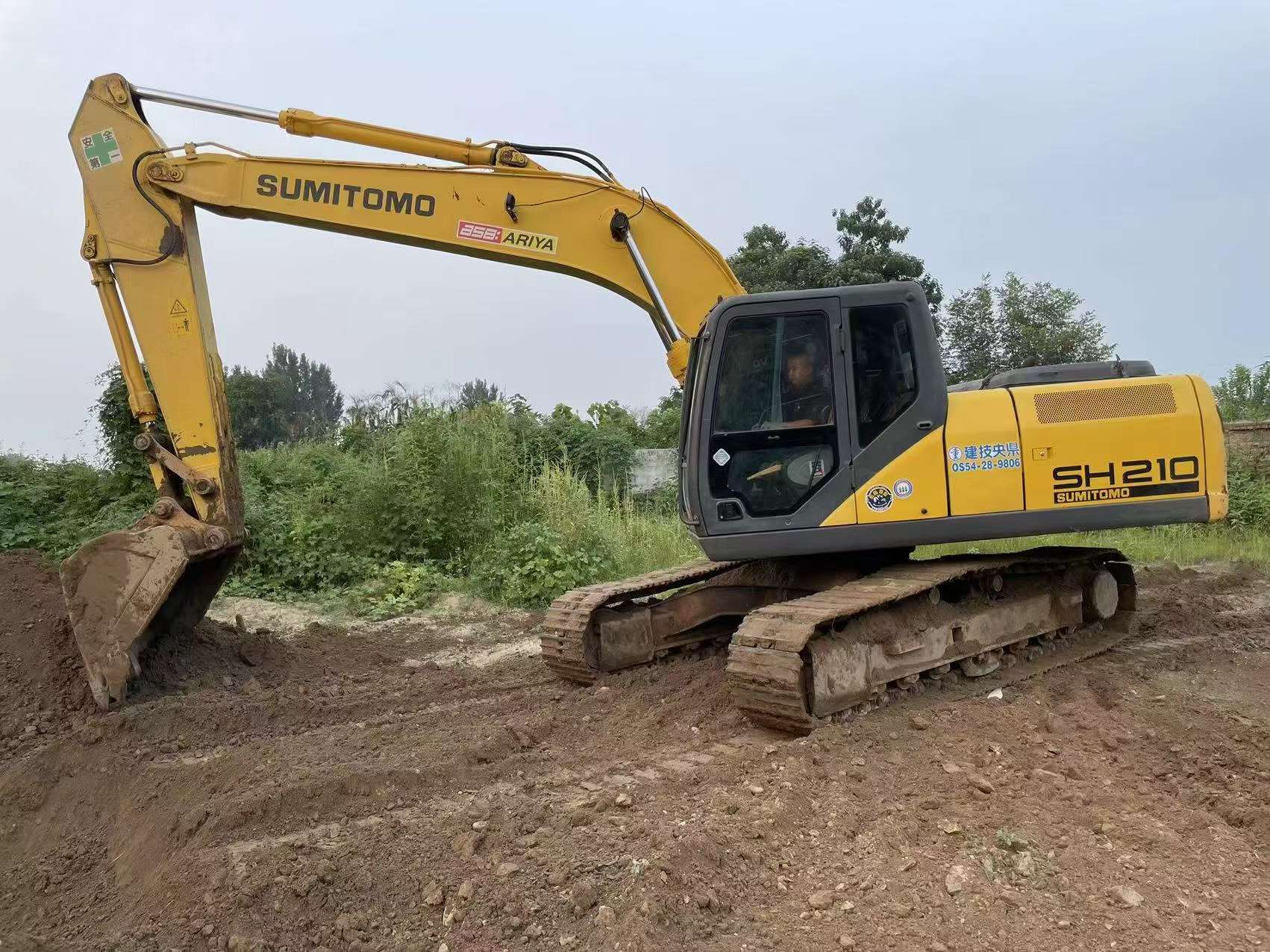 Buy Sumitomo SH210-5 Used Excavator / 1