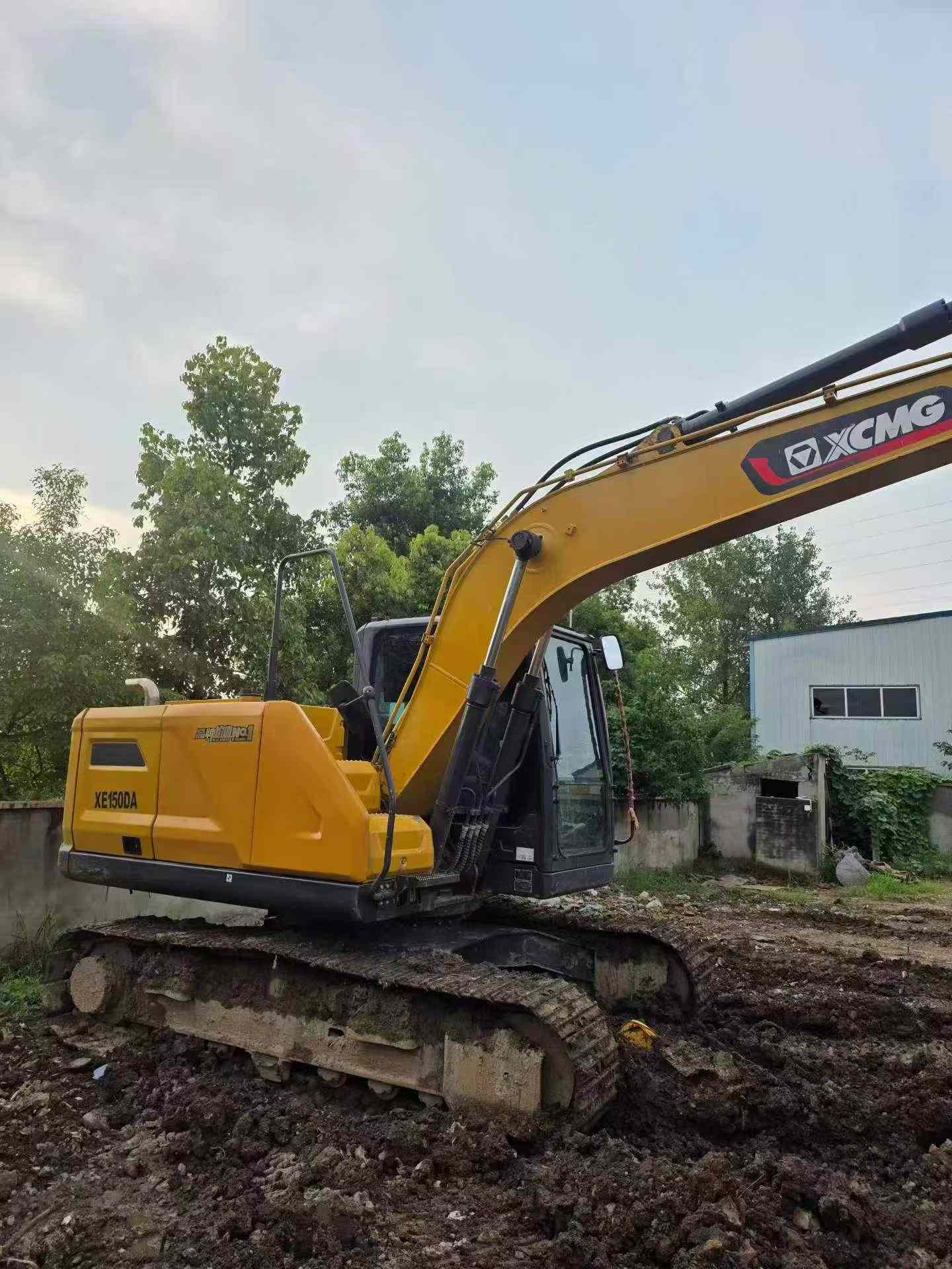 Buy XCMG XE135B Used Excavator / 3
