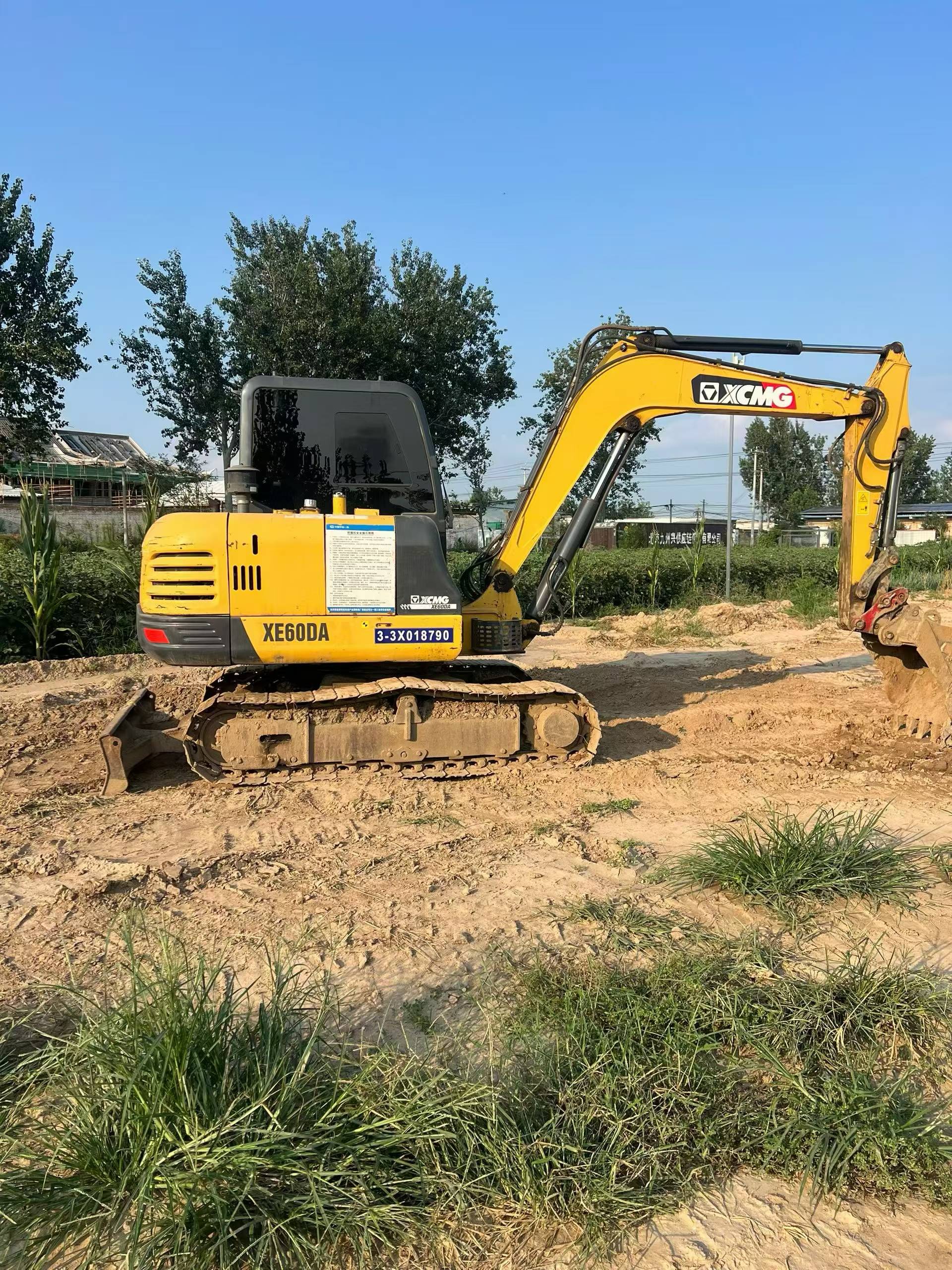 Buy XCMG XE60 Used Excavator / 2