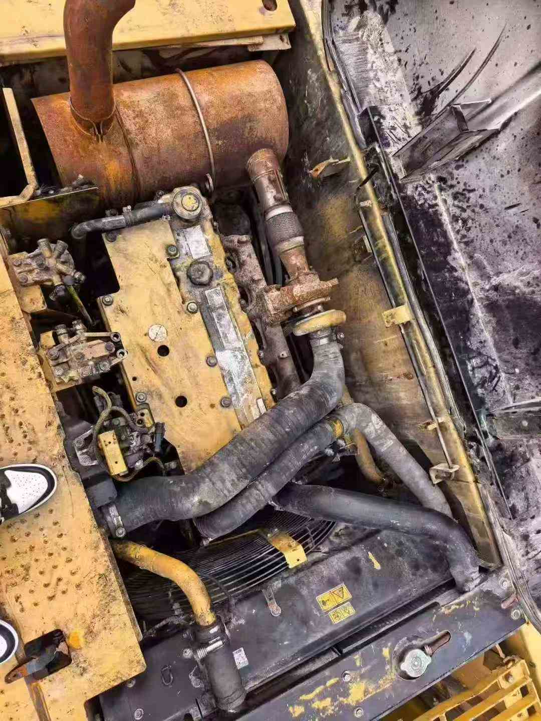 Buy Caterpillar 323DL Used Excavator / 2 Buy Caterpillar 323DL Used Excavator / 2