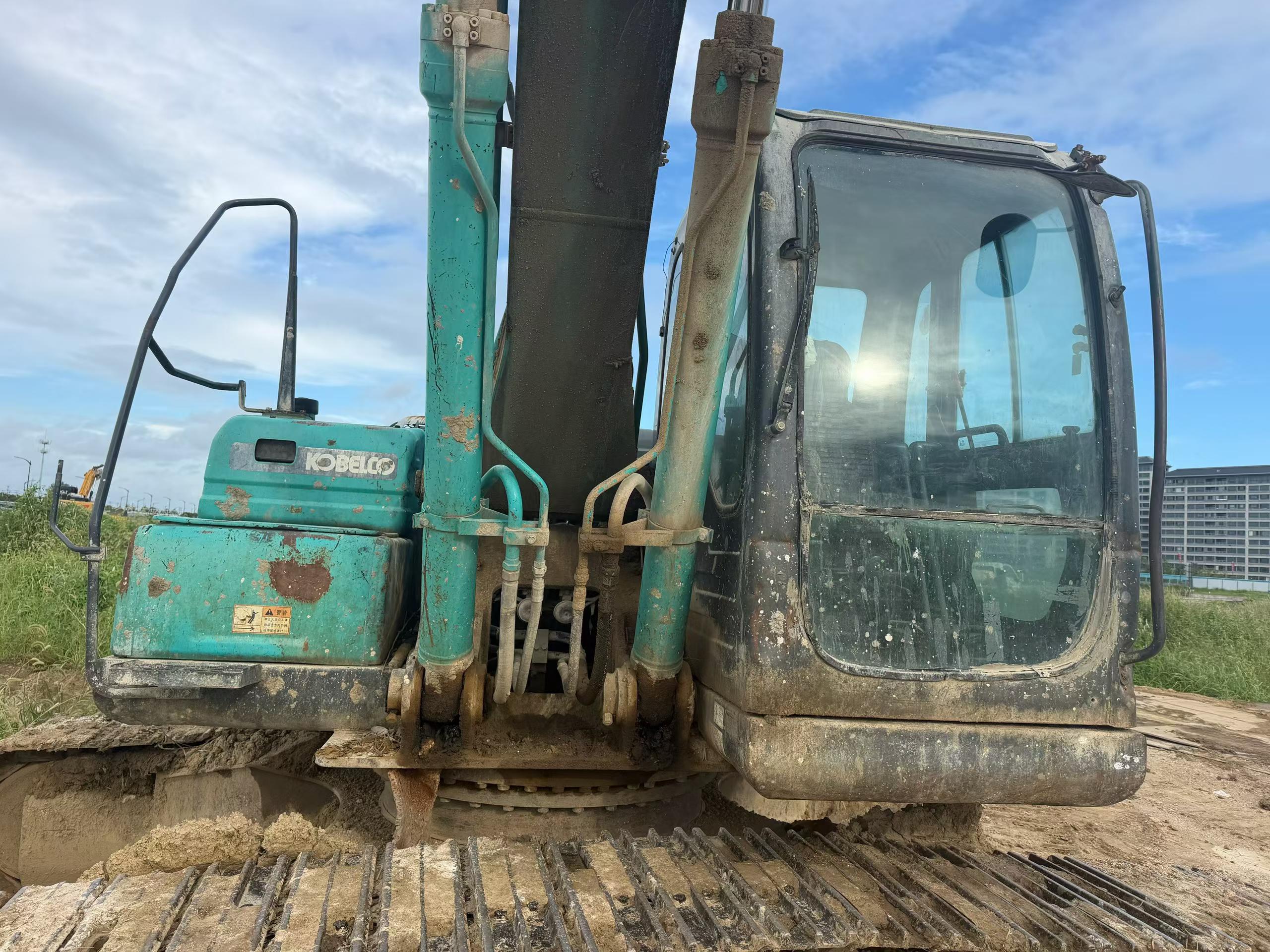 Buy Kobelco SK210 Used Excavator / 6 Buy Kobelco SK210 Used Excavator / 6