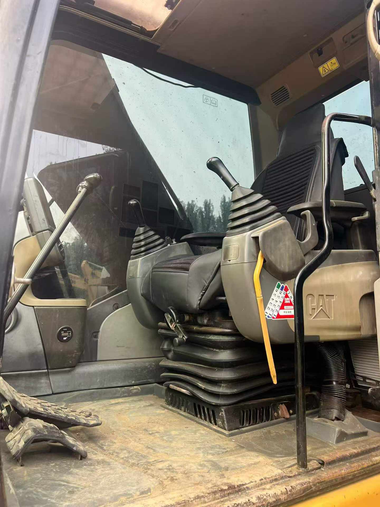 Buy Caterpillar 323D2L Used Excavator / 7