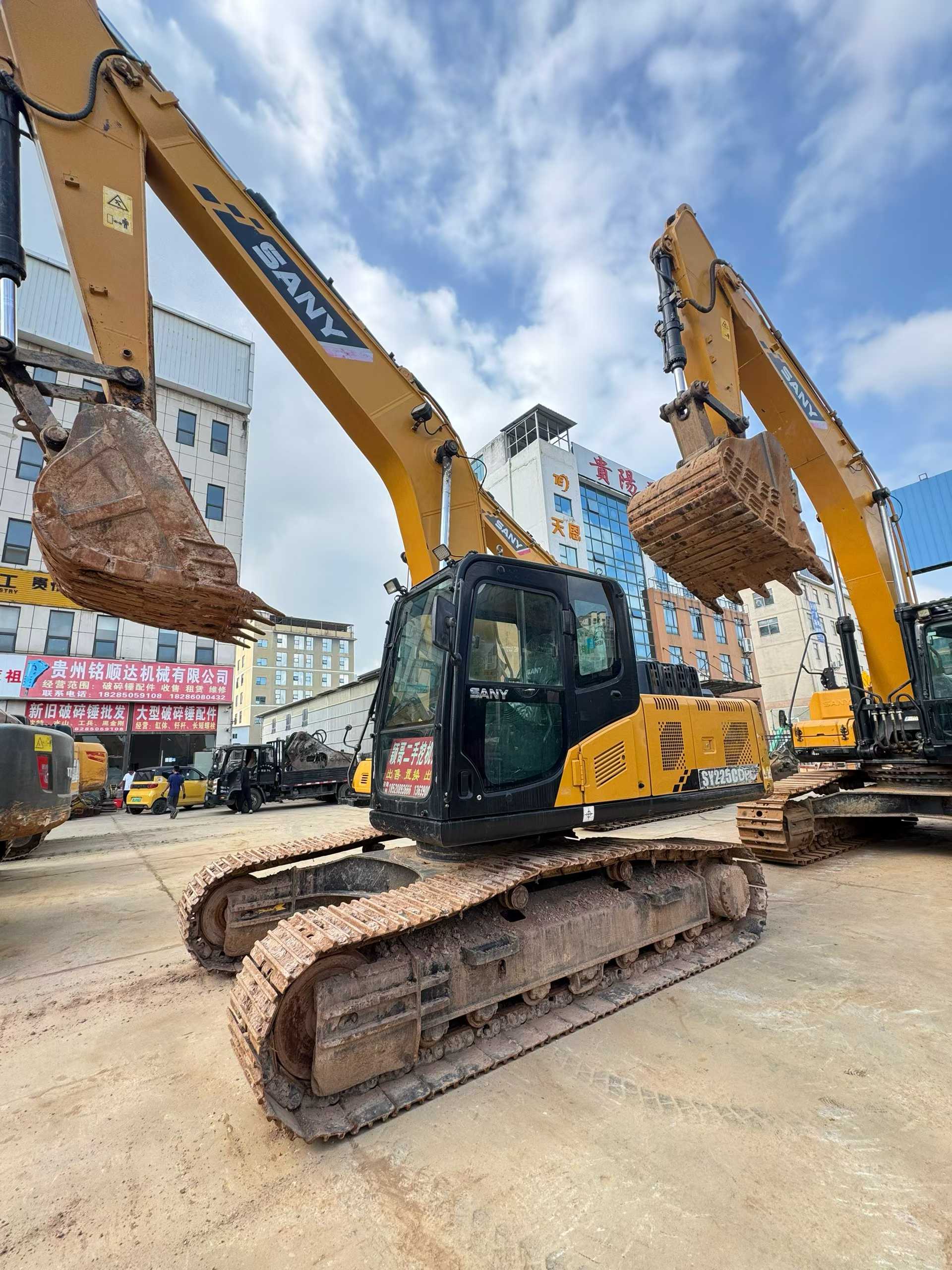 Buy Sany SY200C Used Excavator / 6