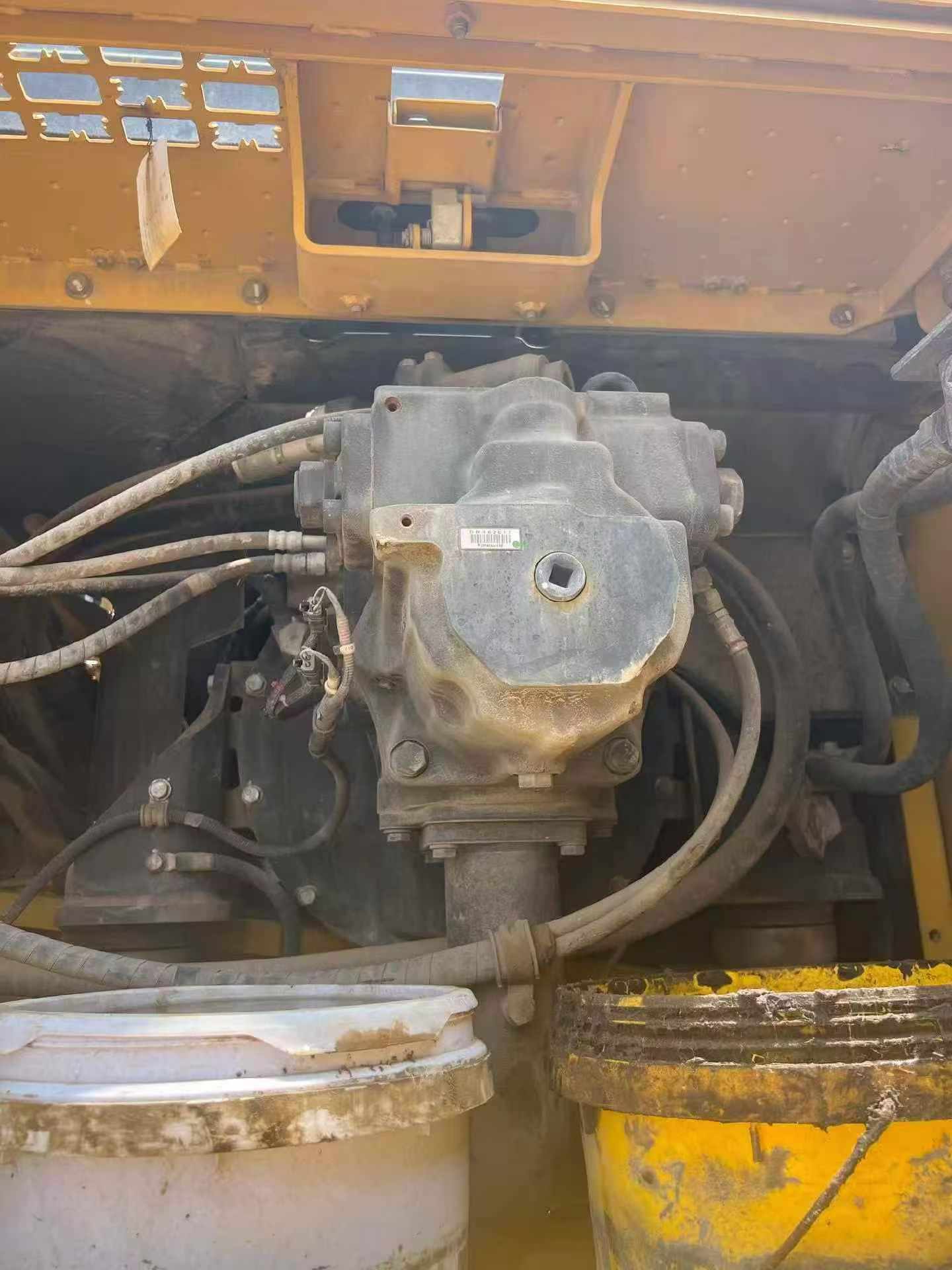 Buy Komatsu PC390LC-8M0 Used Excavator / 8