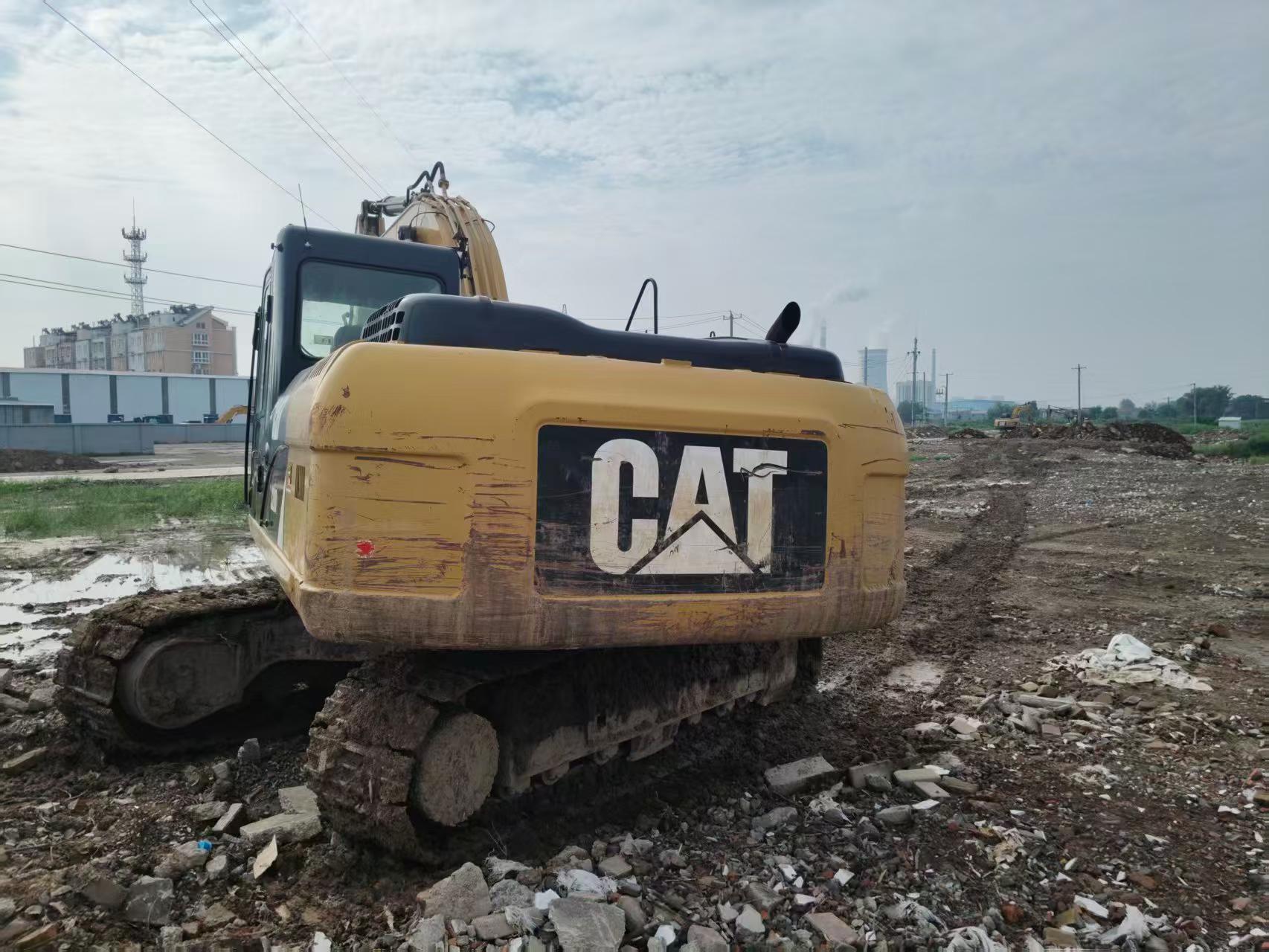 Buy Caterpillar 320D Used Excavator / 1