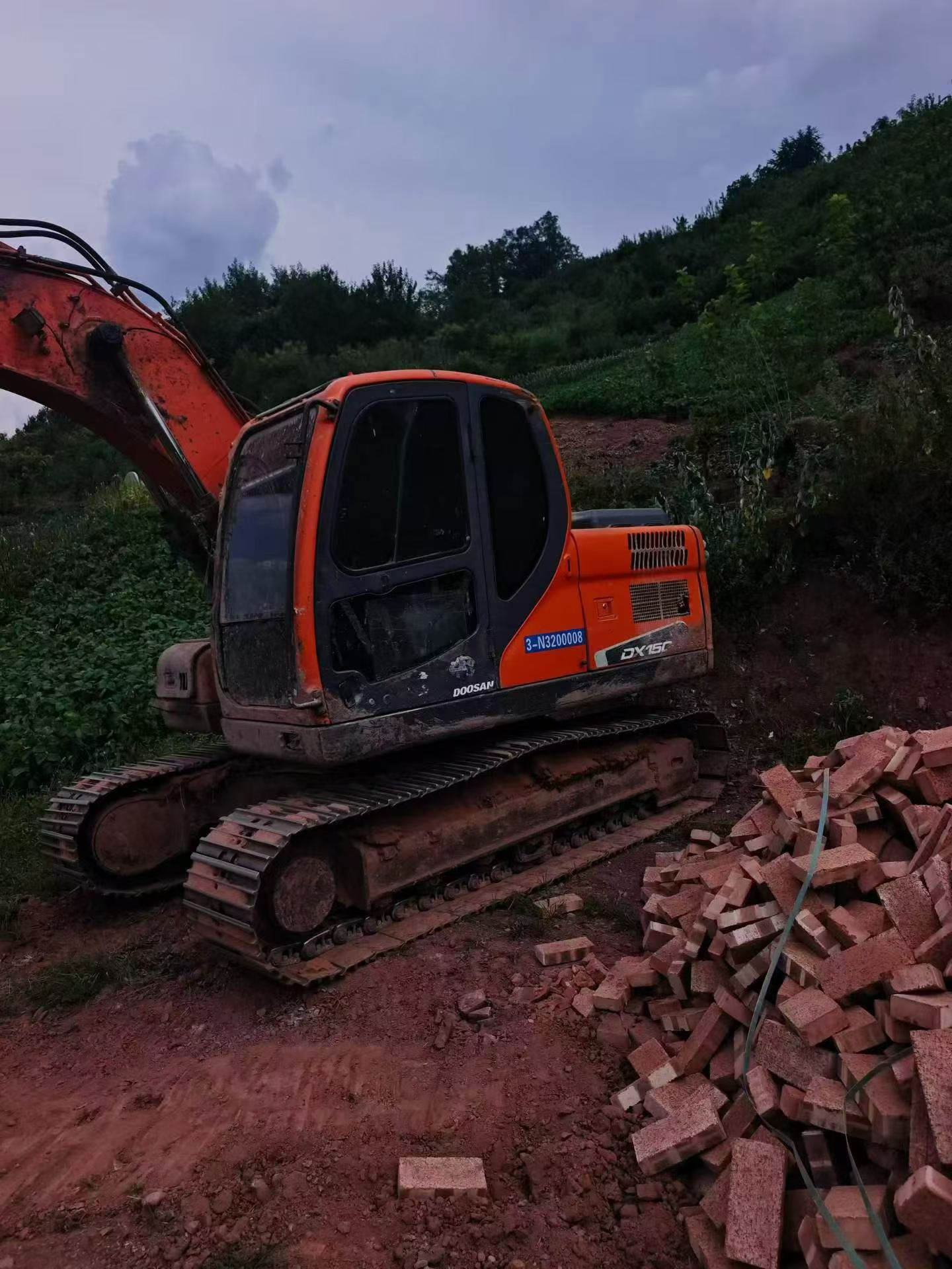 Buy Doosan DH150 Used Excavator / 3 Buy Doosan DH150 Used Excavator / 3