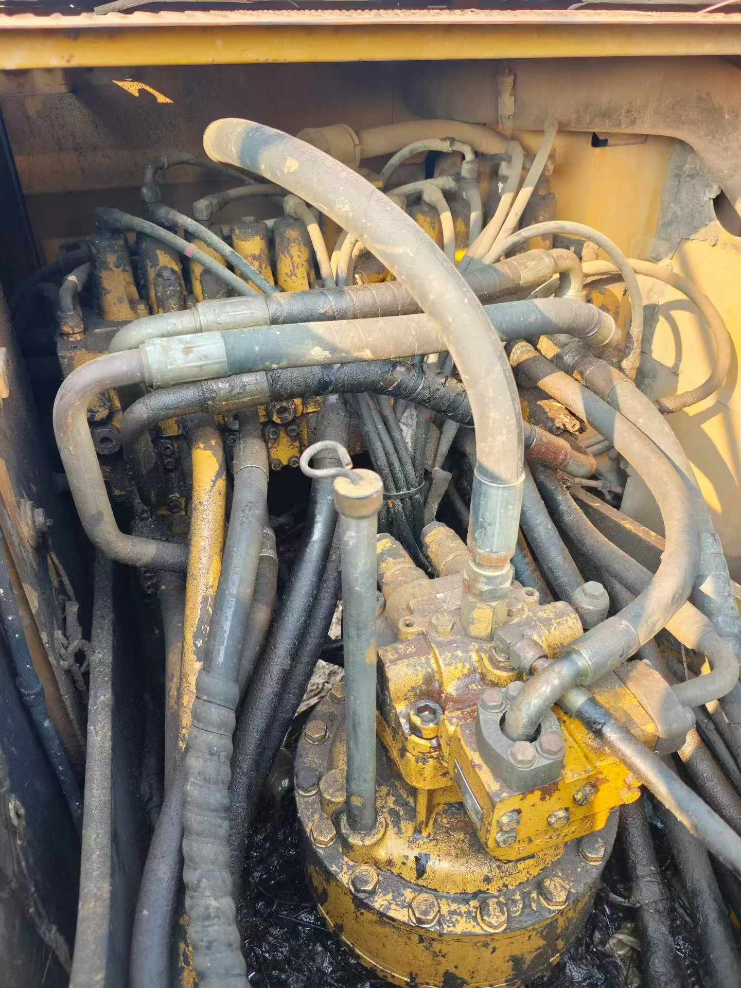 Buy Caterpillar 320D Used Excavator / 7