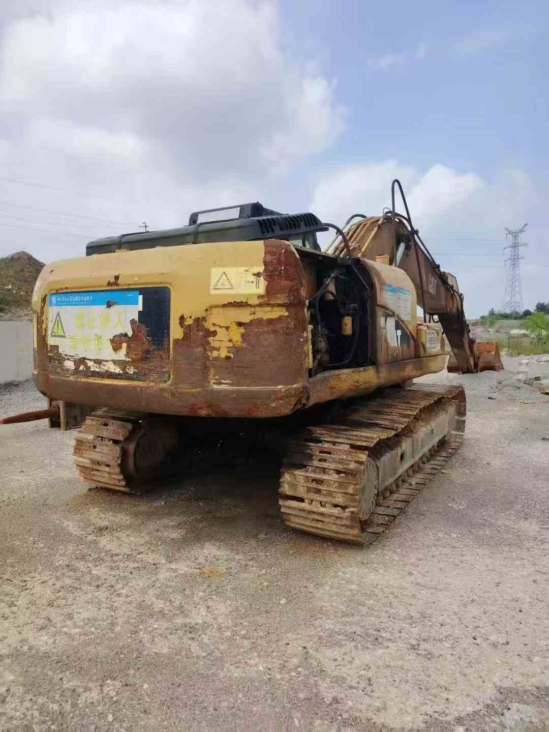 Buy Caterpillar 320D Used Excavator / 3 Buy Caterpillar 320D Used Excavator / 3