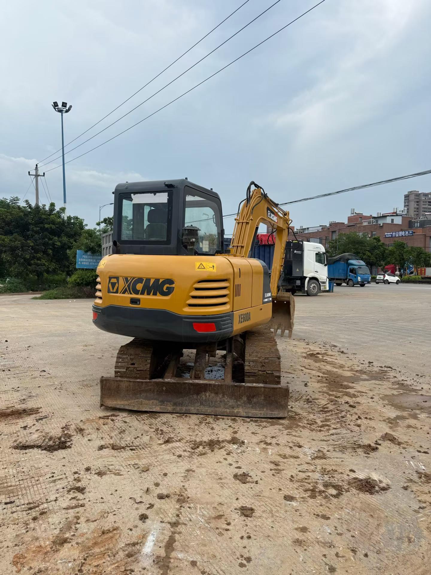 Buy XCMG XE60 Used Excavator / 3