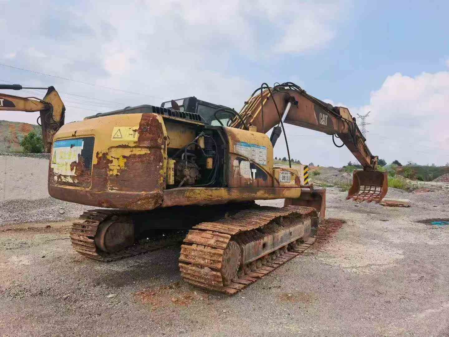 Buy Caterpillar 320D Used Excavator / 2 Buy Caterpillar 320D Used Excavator / 2