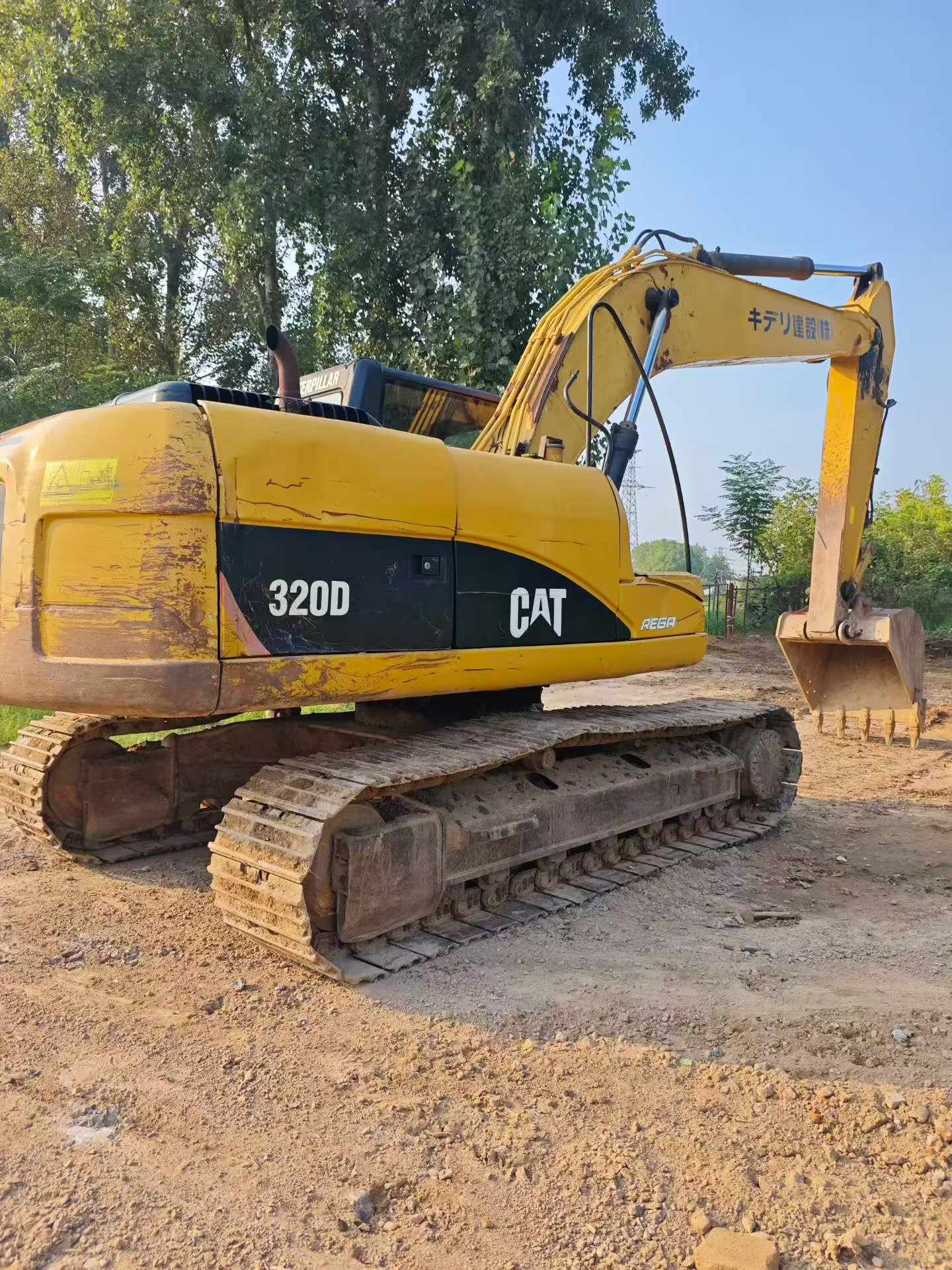 Buy Caterpillar 320D Used Excavator / 2