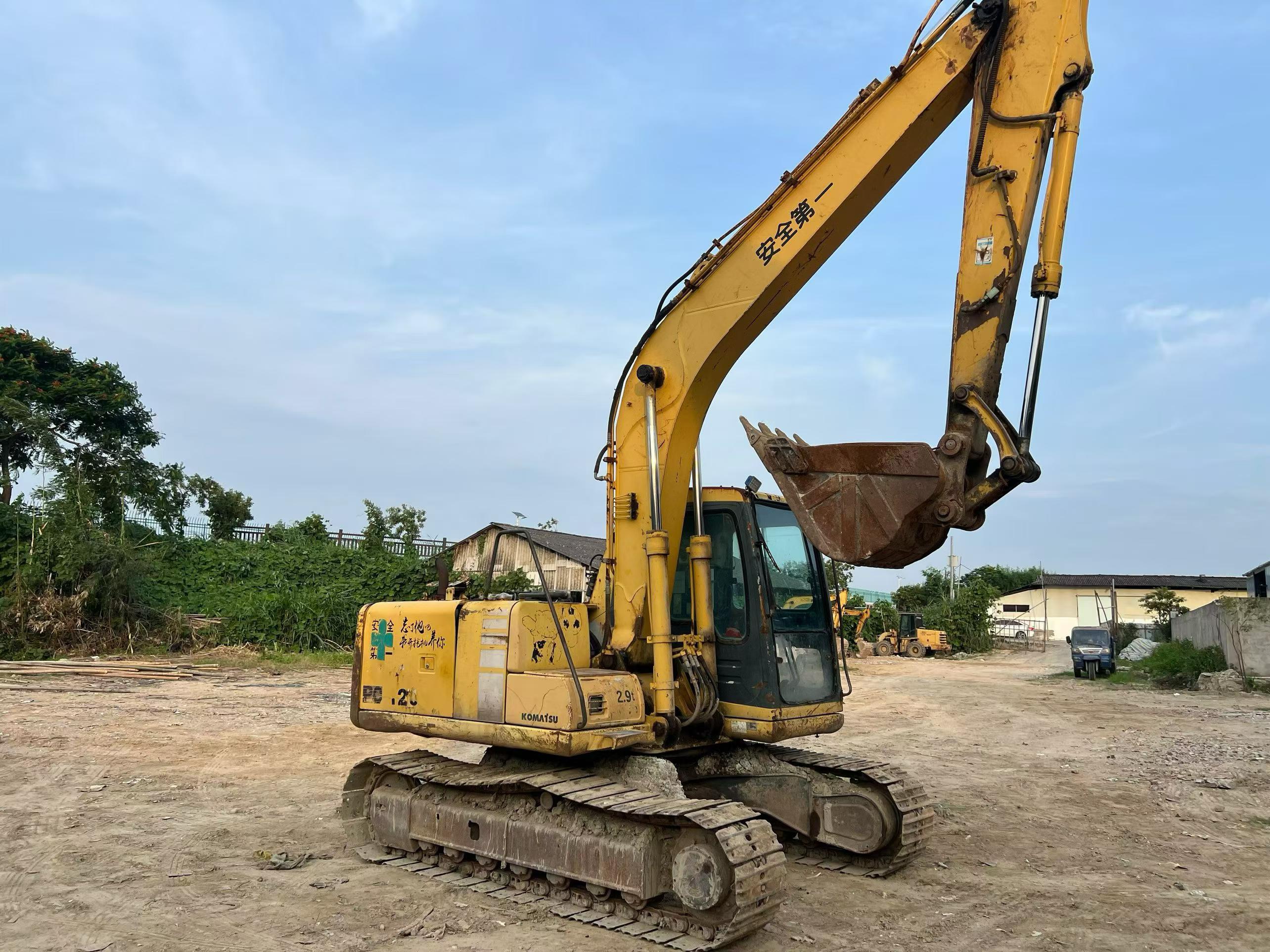 Buy Komatsu PC120-6E Used Excavator / 2 Buy Komatsu PC120-6E Used Excavator / 2