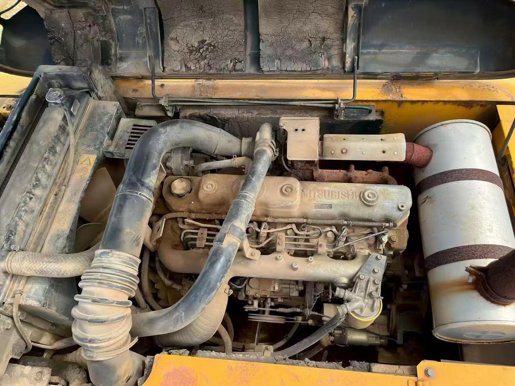Buy Kato HD820 Used Excavator / 3 Buy Kato HD820 Used Excavator / 3