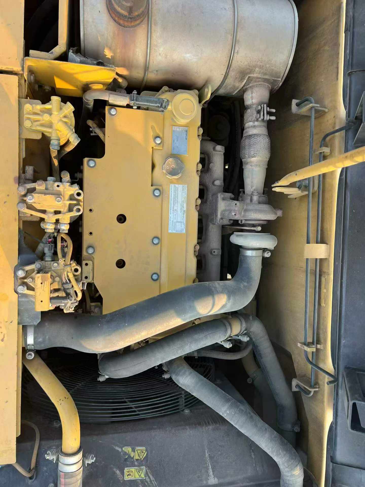 Buy Caterpillar 323D2L Used Excavator / 6