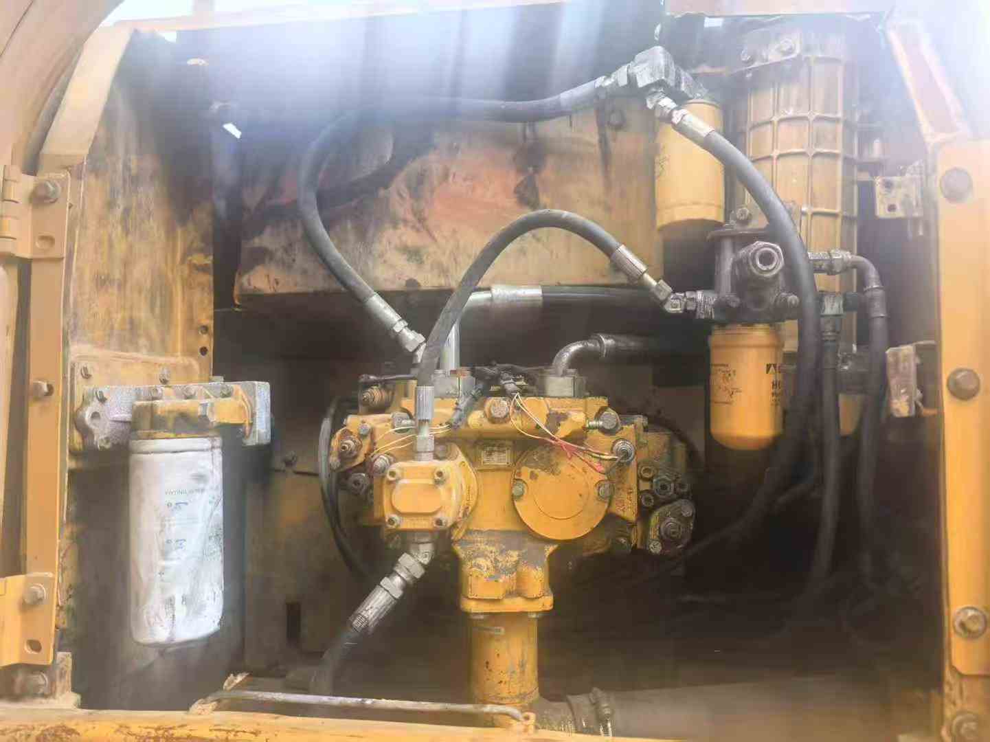 Buy Caterpillar 323DL Used Excavator / 5 Buy Caterpillar 323DL Used Excavator / 5