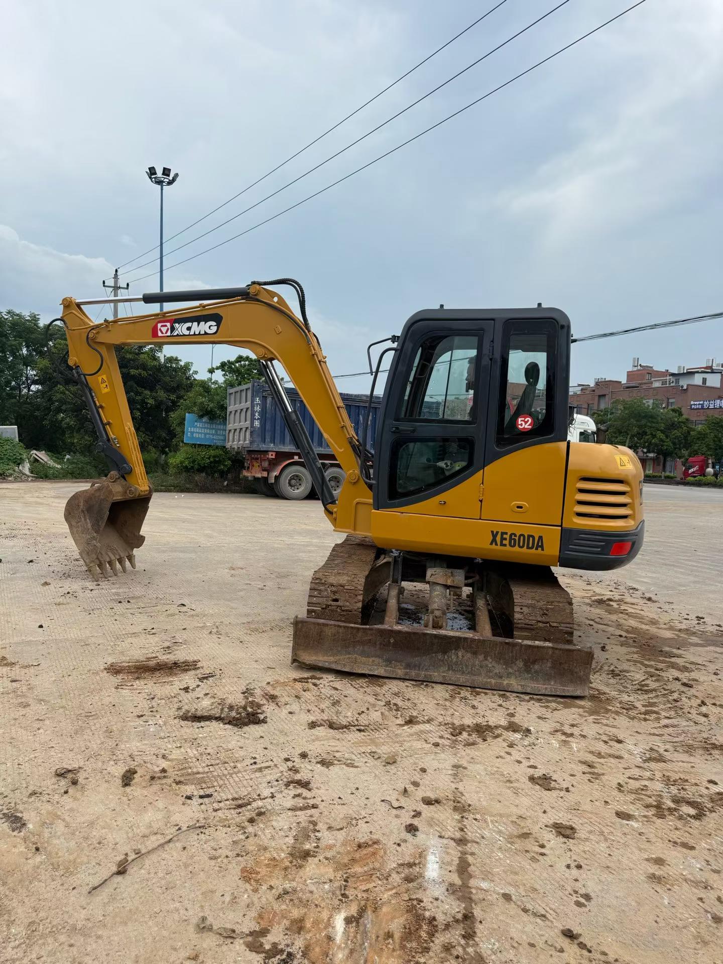 Buy XCMG XE60 Used Excavator / 9