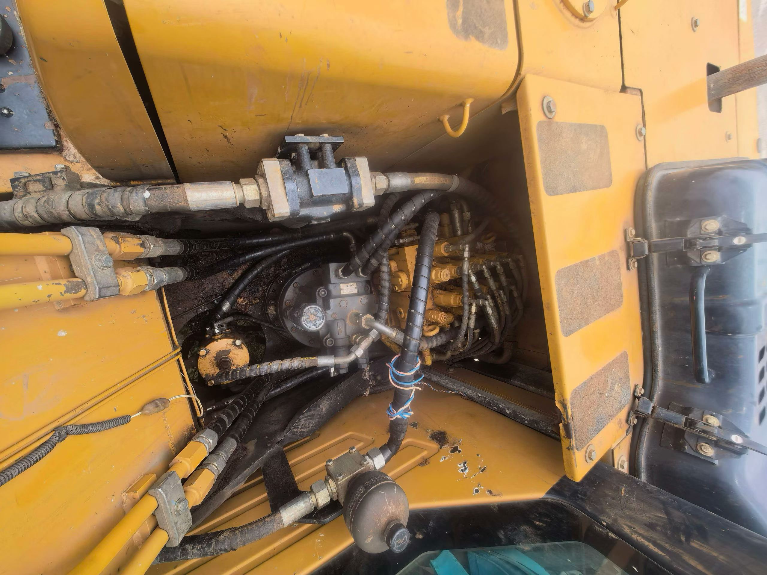 Buy Sany SY135 Used Excavator / 4