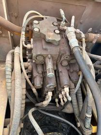 Buy Kato HD820 Used Excavator / 4 Buy Kato HD820 Used Excavator / 4