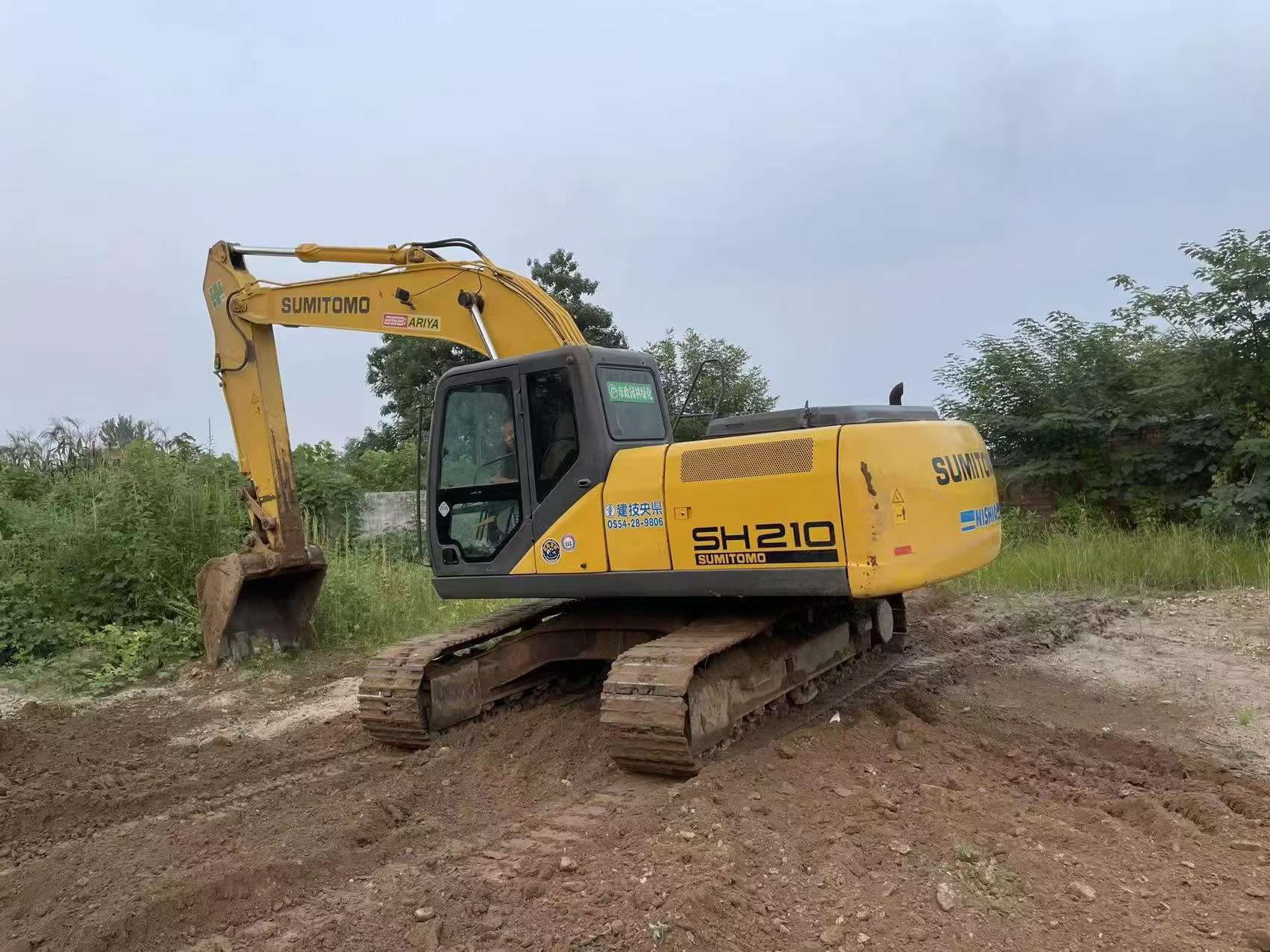 Buy Sumitomo SH210-5 Used Excavator / 3 Buy Sumitomo SH210-5 Used Excavator / 3