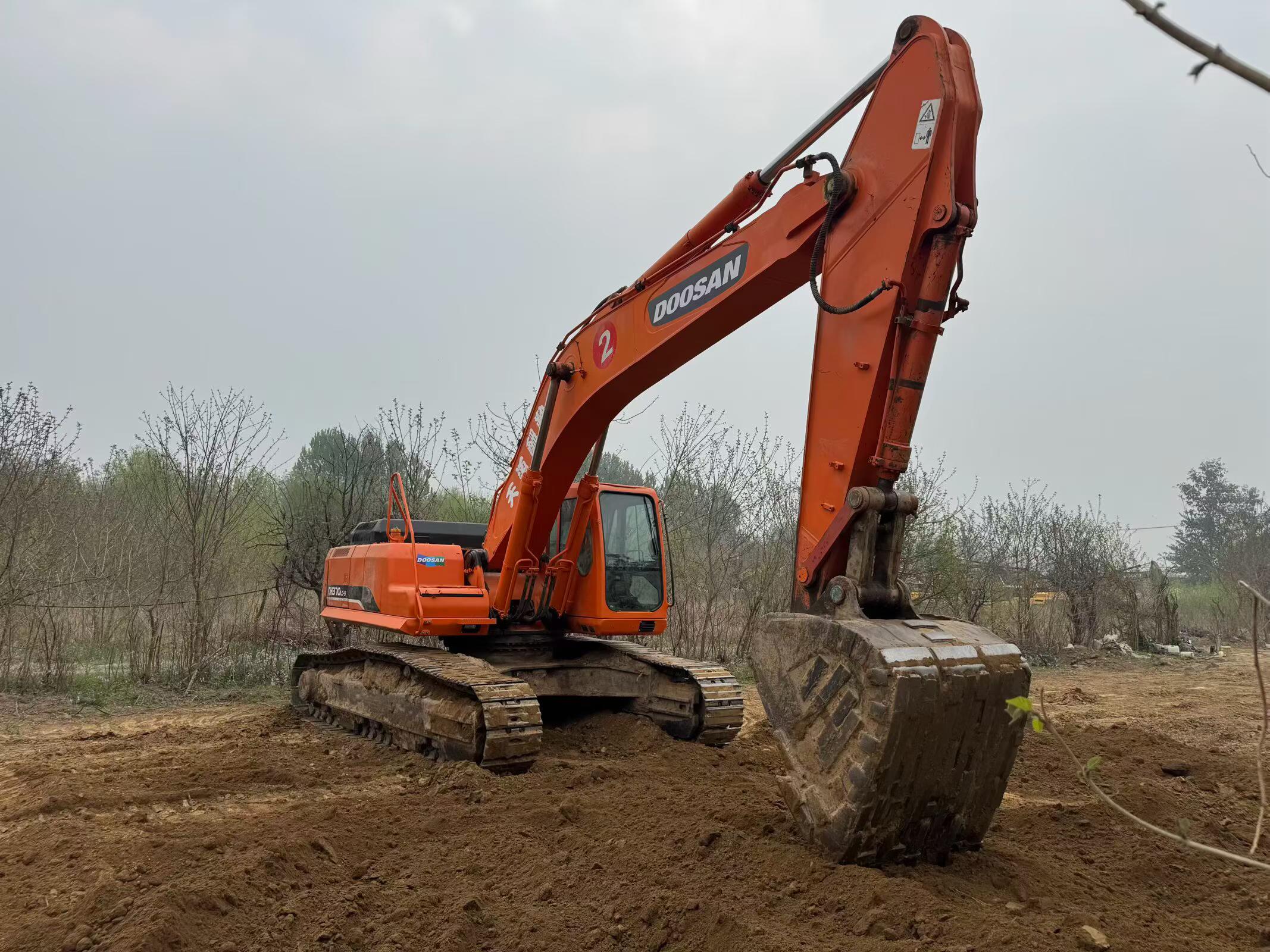 Buy Doosan DH370LC-9 Used Excavator / 5 Buy Doosan DH370LC-9 Used Excavator / 5