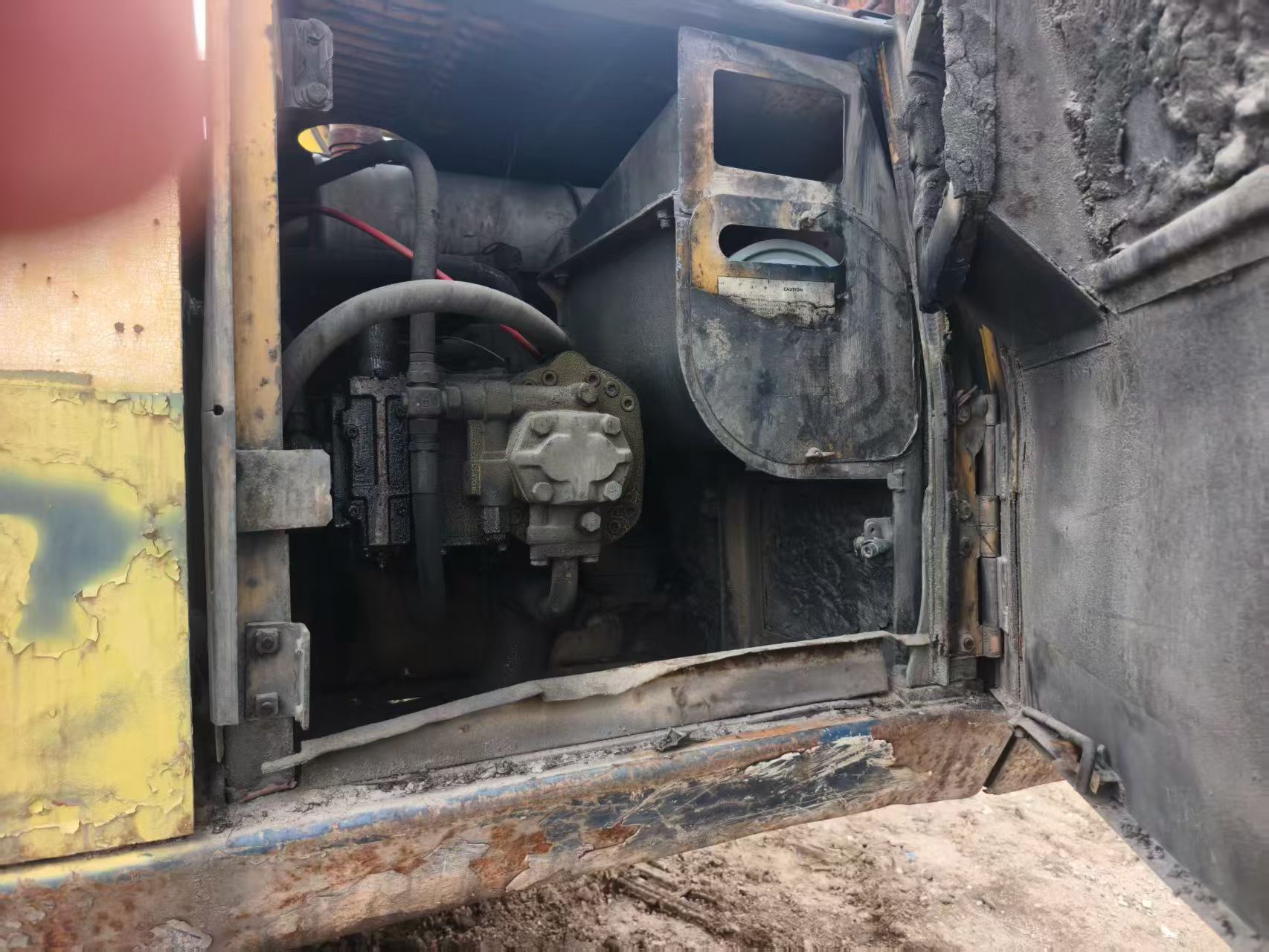 Buy Komatsu PC220-5 Used Excavator / 5 Buy Komatsu PC220-5 Used Excavator / 5