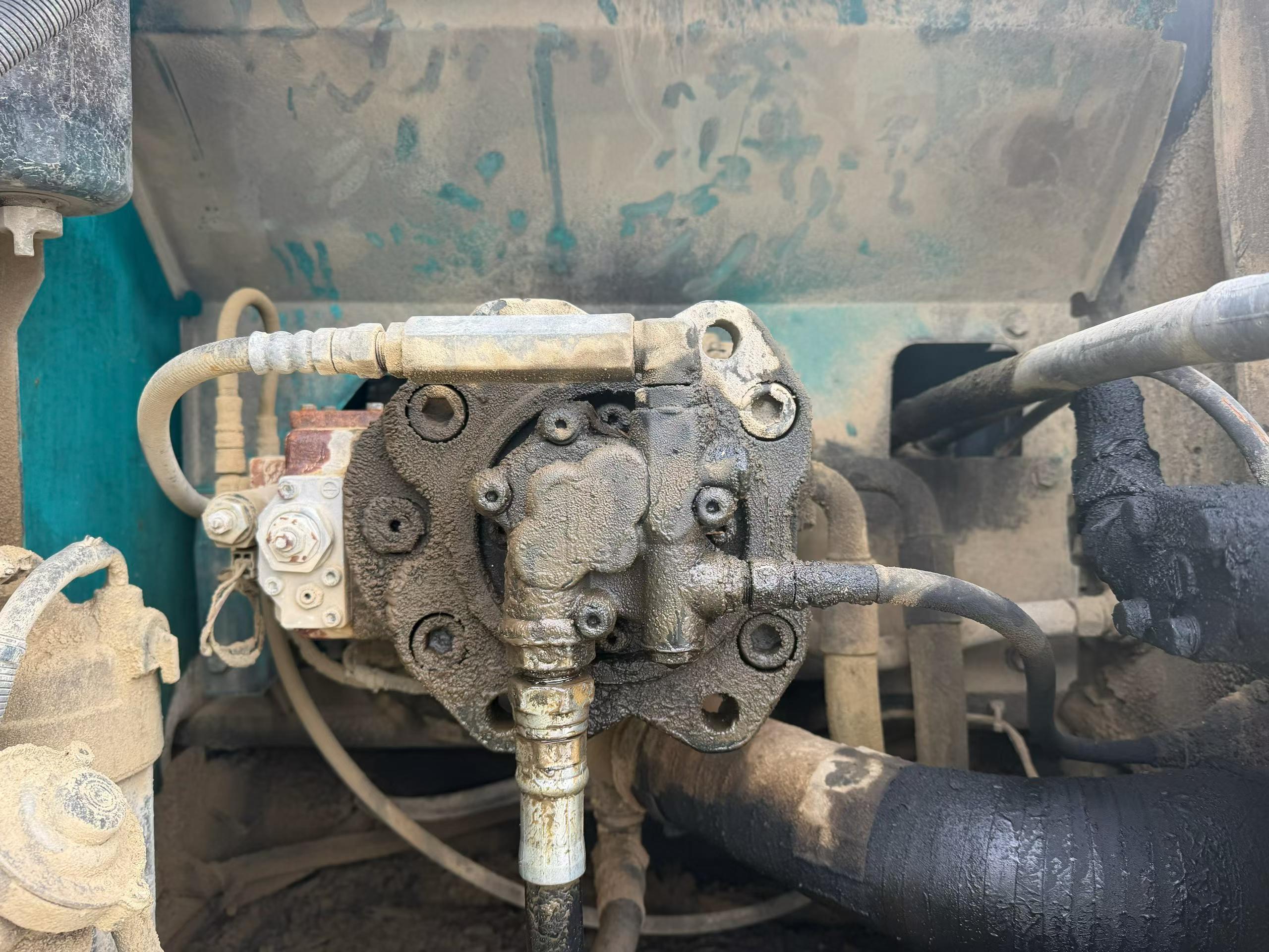 Buy Kobelco SK210 Used Excavator / 4 Buy Kobelco SK210 Used Excavator / 4