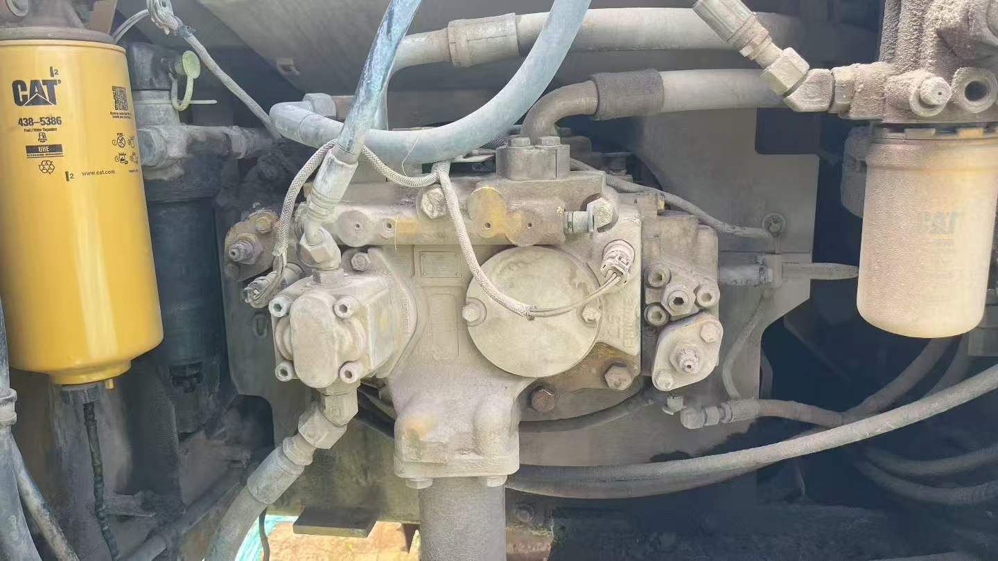 Buy Caterpillar 323D2L Used Excavator / 4 Buy Caterpillar 323D2L Used Excavator / 4