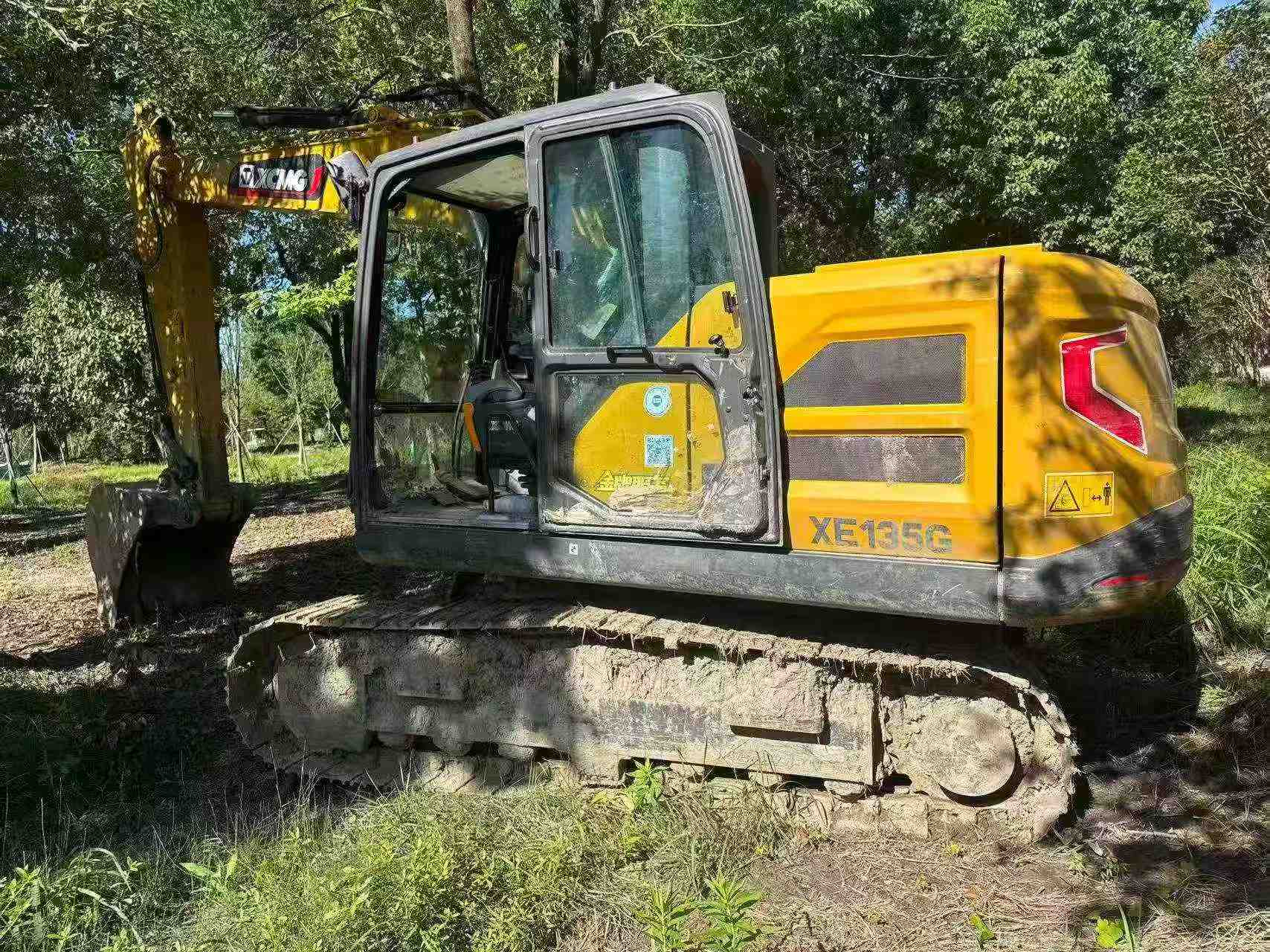 Buy XCMG XE135B Used Excavator / 3
