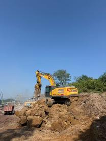Buy XCMG XE600DK Used Excavator / 2 Buy XCMG XE600DK Used Excavator / 2