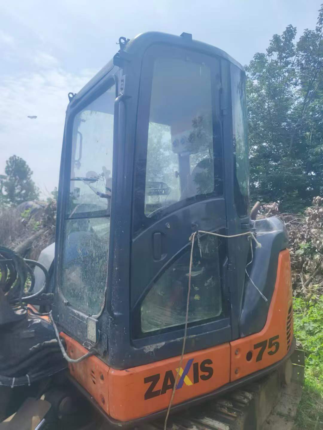 Buy Hitachi ZX200-3G Used Excavator / 3