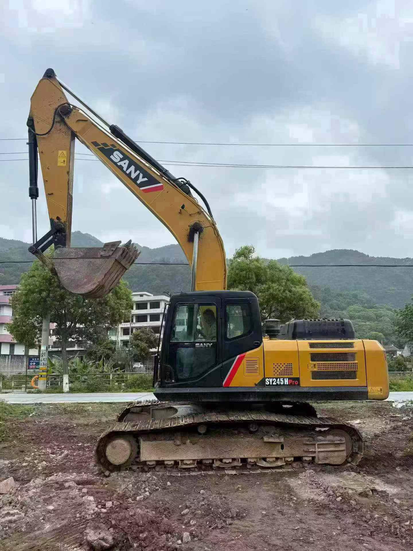 Buy Sany SY245H Used Excavator / 2 Buy Sany SY245H Used Excavator / 2