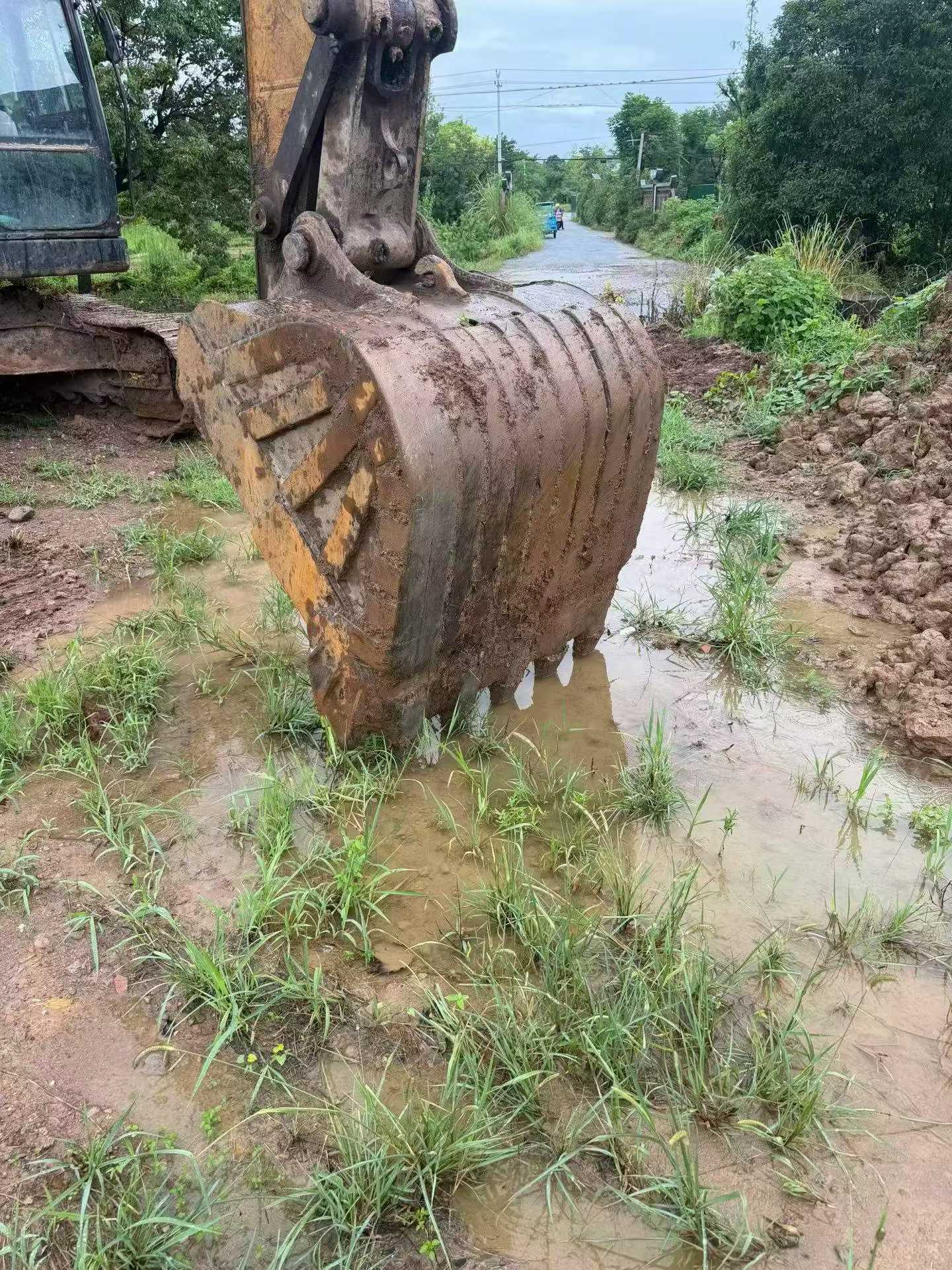 Buy Sany SY215C Used Excavator / 4 Buy Sany SY215C Used Excavator / 4