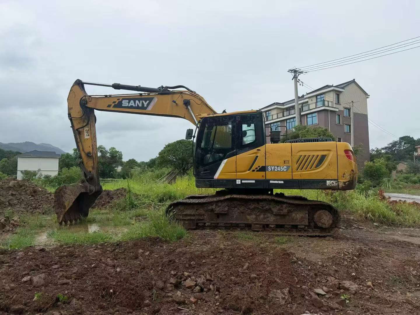 Buy Sany SY215C Used Excavator / 1