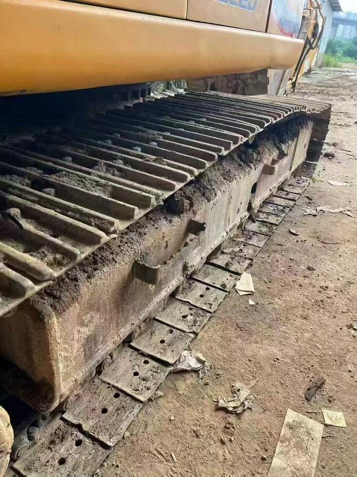 Buy Kato HD820 Used Excavator / 3 Buy Kato HD820 Used Excavator / 3