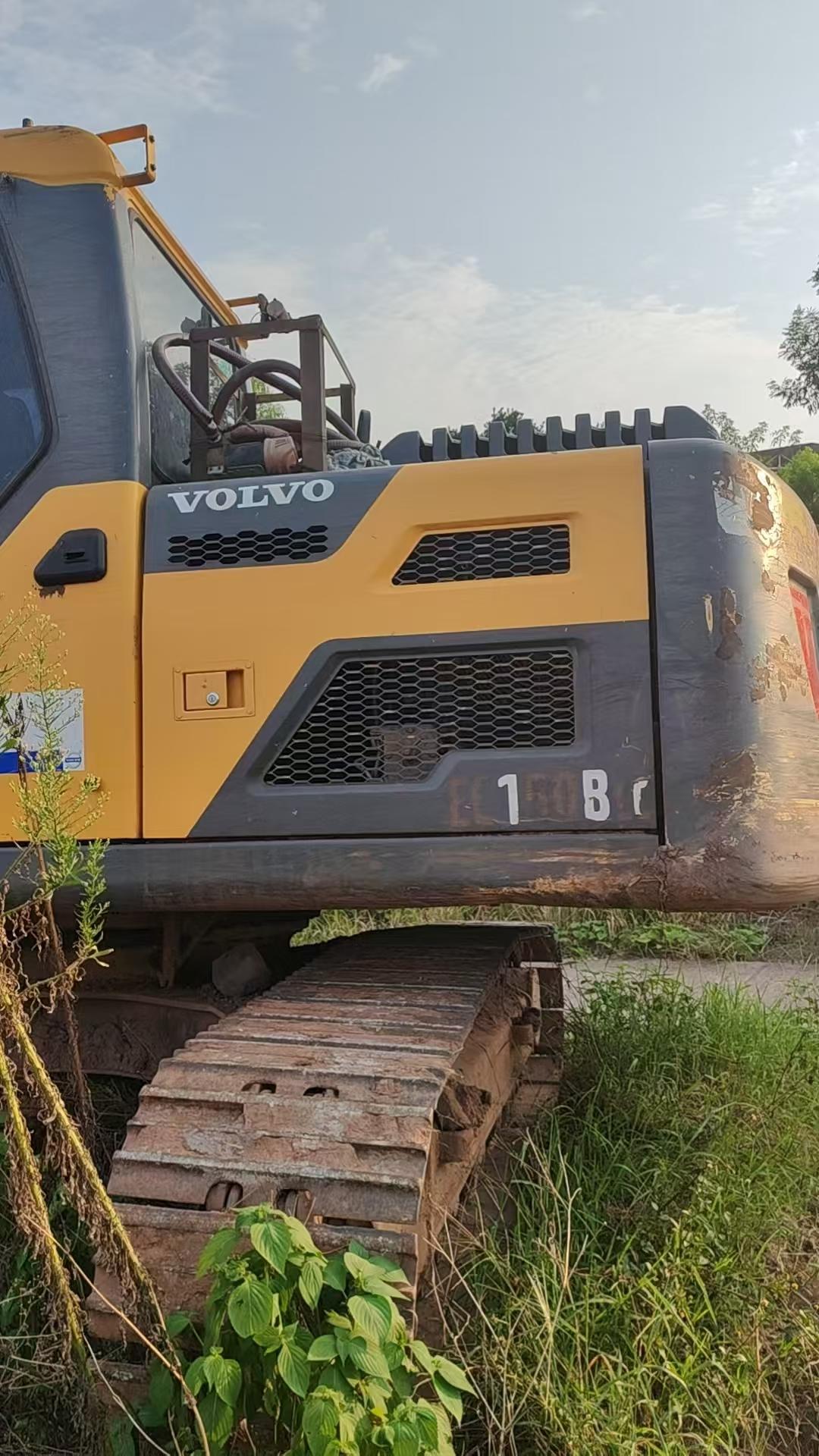 Buy Volvo L120E Used Excavator / 8