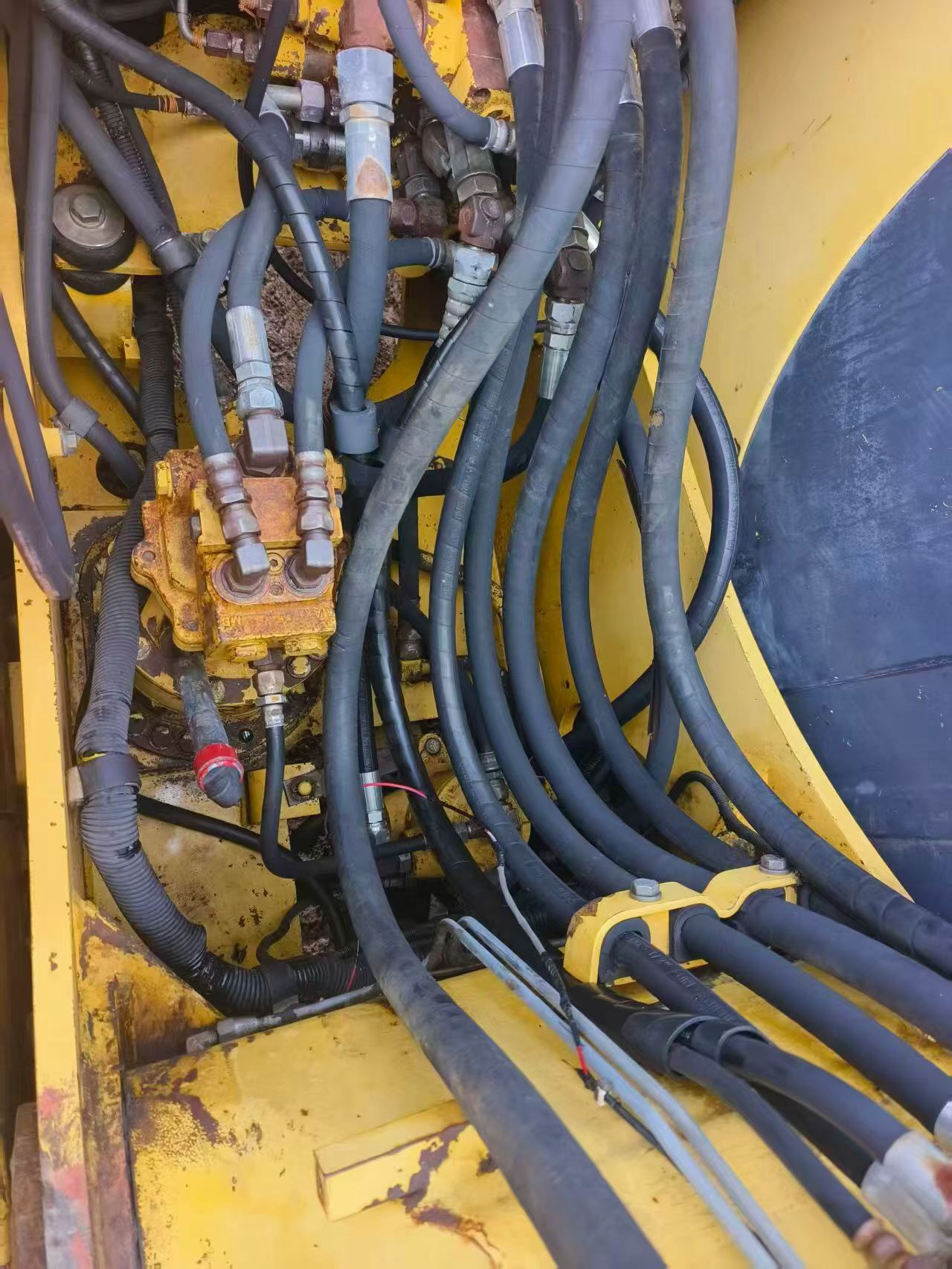 Buy Komatsu PC120-6 Used Excavator / 3 Buy Komatsu PC120-6 Used Excavator / 3