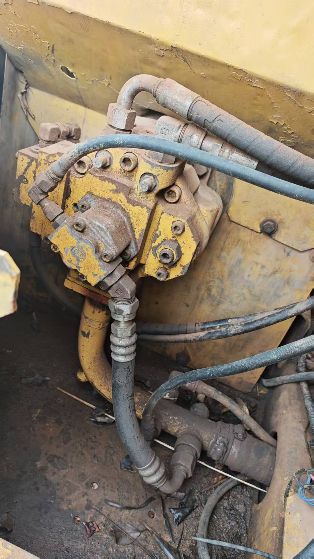 Buy Caterpillar 307C Used Excavator / 2 Buy Caterpillar 307C Used Excavator / 2