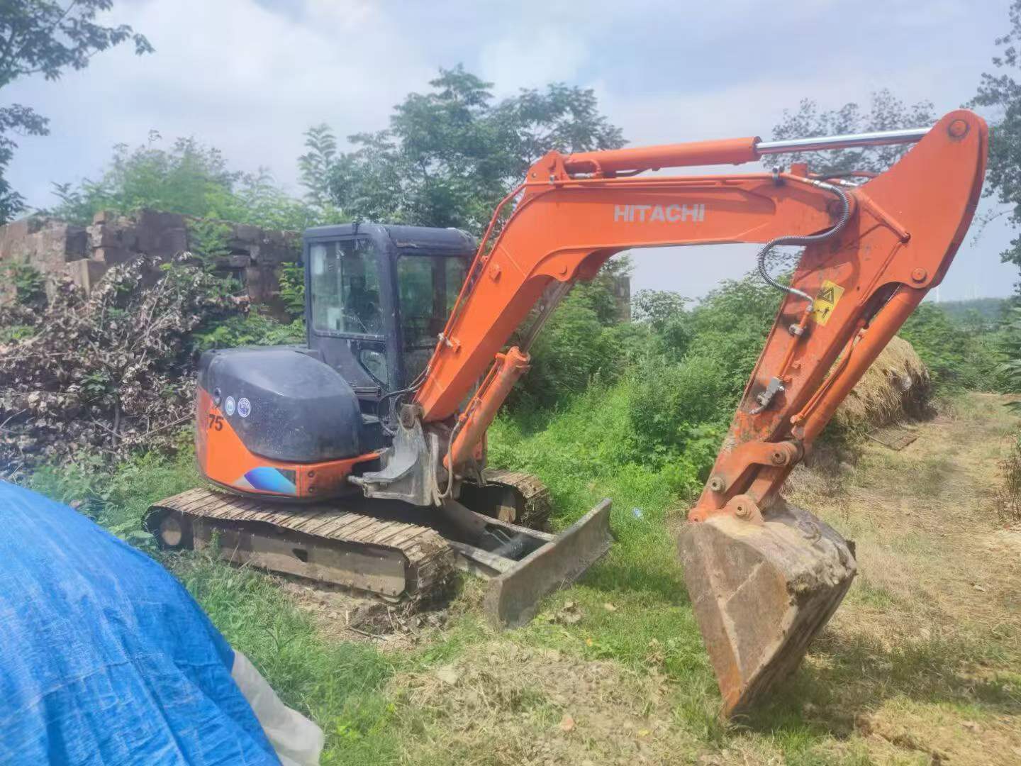 Buy Hitachi ZX200-3G Used Excavator / 4