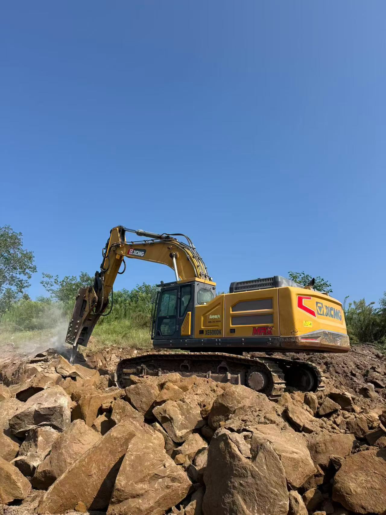 Buy XCMG XE600DK Used Excavator / 3 Buy XCMG XE600DK Used Excavator / 3