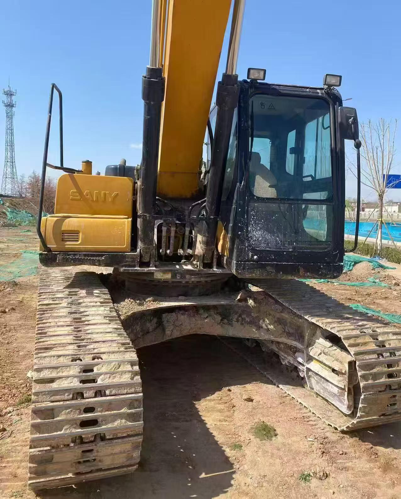 Buy Sany SY205C Used Excavator / 3